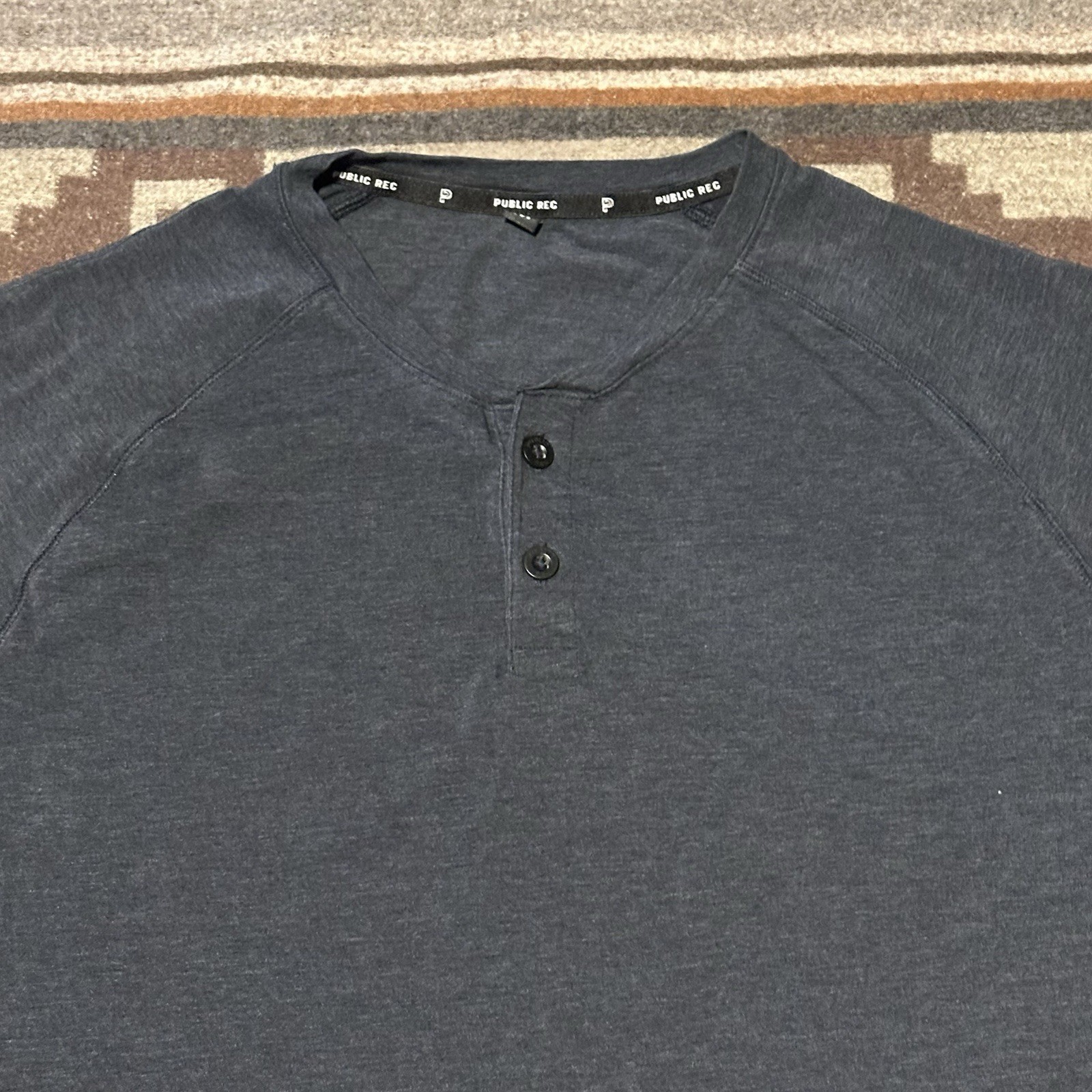 Public Rec Go-To Henley Mens Medium Stretch Performance Shirt C9