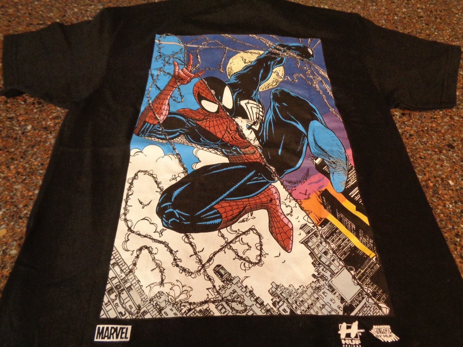 HUF x Marvel Adult Small Spider-Man Split T-Shirt Black 🕸️ New NWT