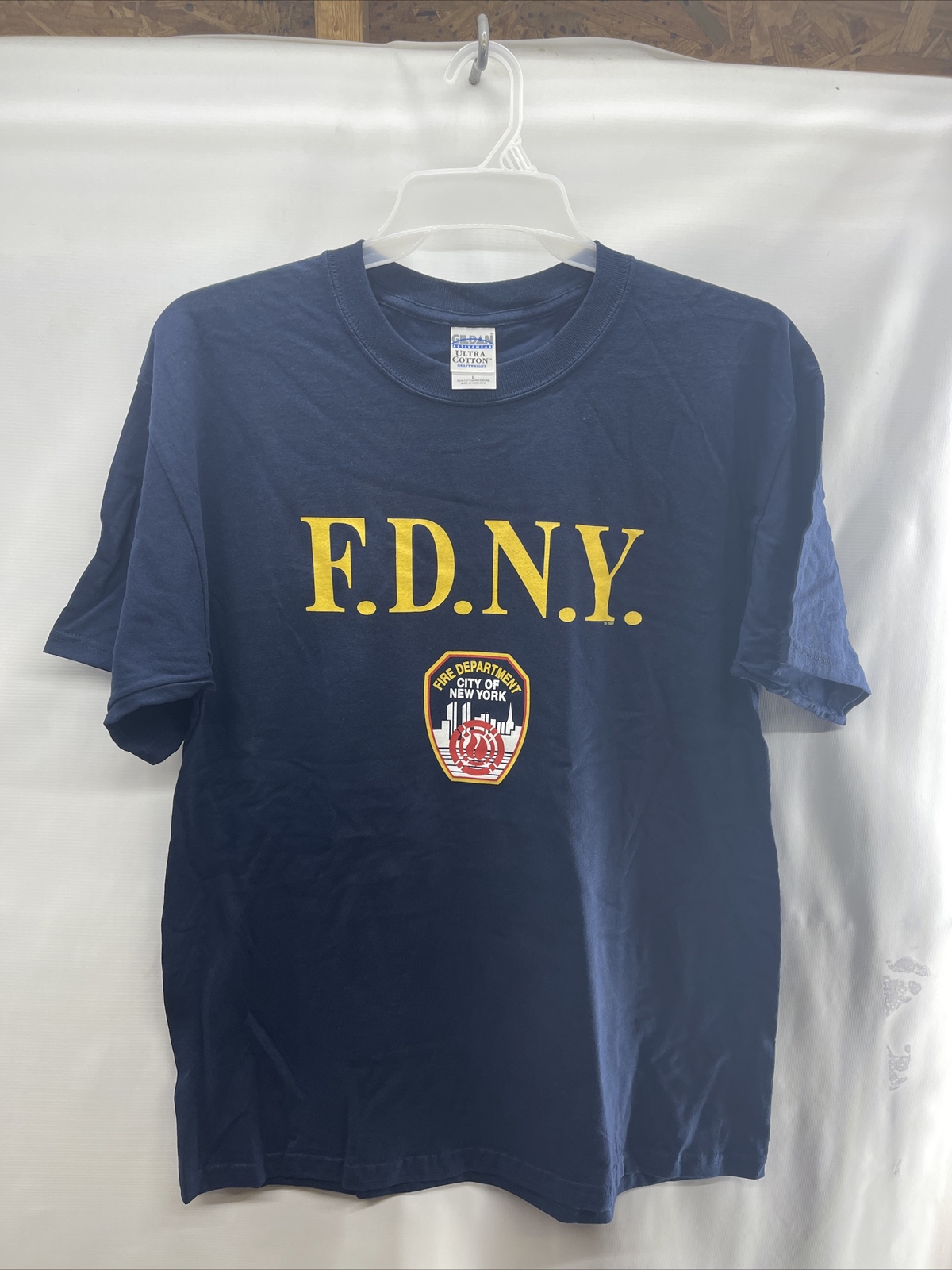 Delta TShirt Mens Sz Small Navy With Yellow FDNY New York Fire Dept LOGO New