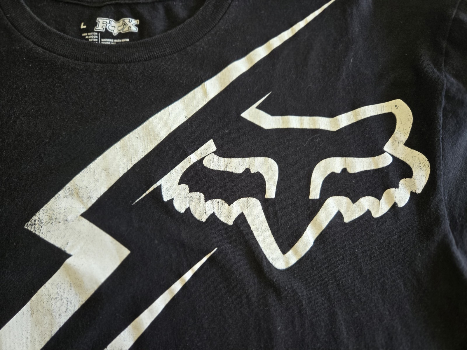 Fox Logo T-shirt Lightening 100% Cotton Size Large Long Length Black and White