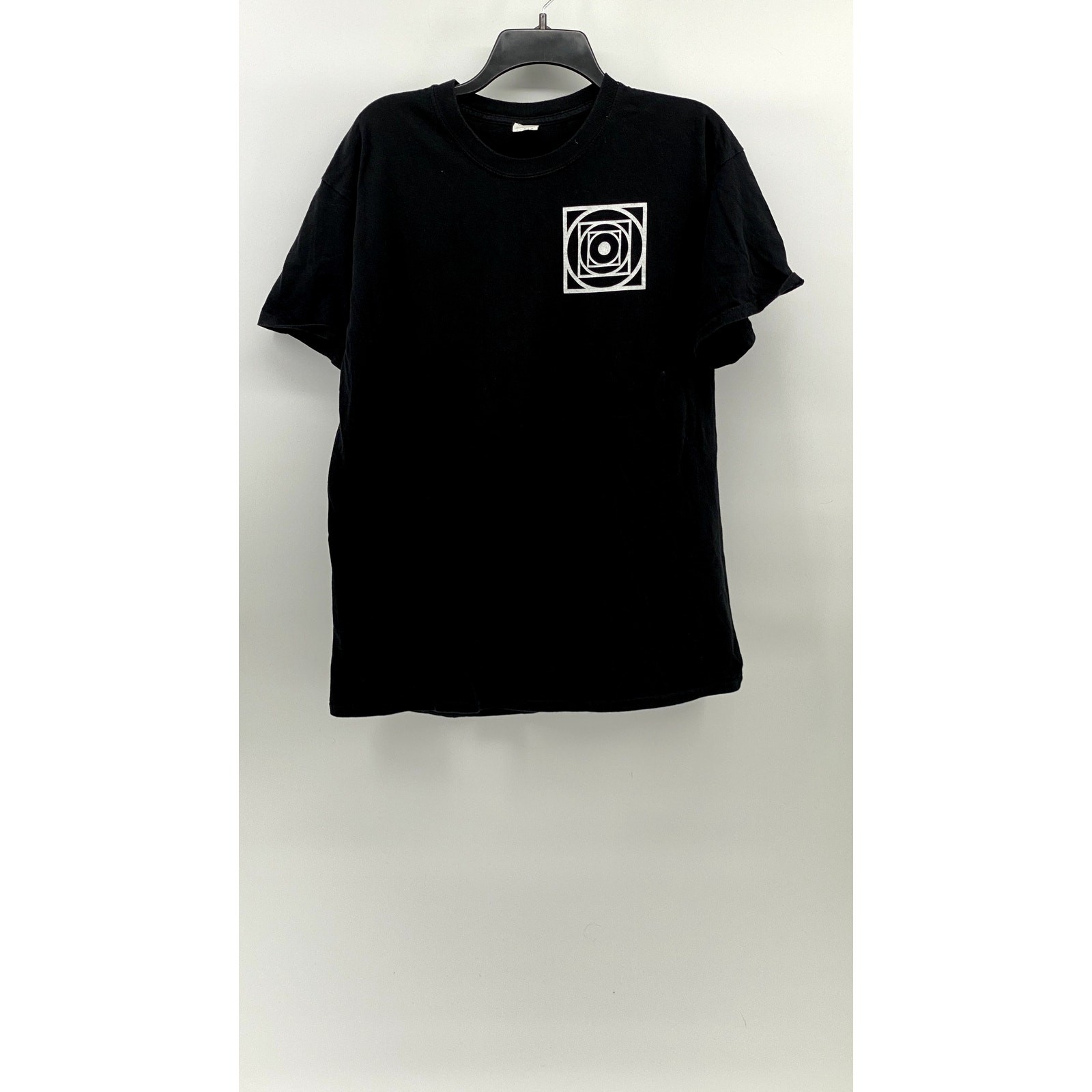 GILDAN Men’s Black Square Graphic Crewneck Casual Short Sleeve T-Shirt SZ L