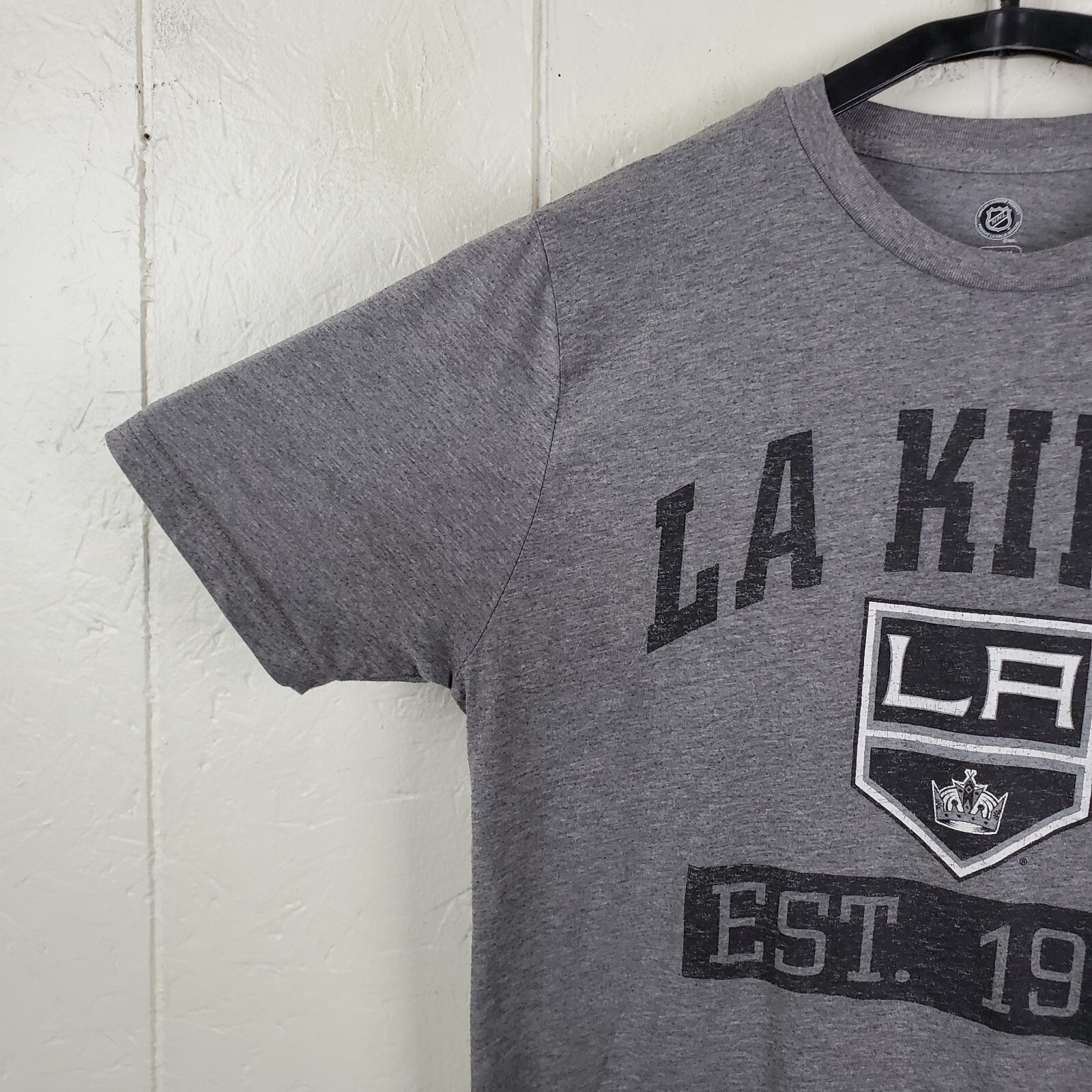 Los Angeles Kings Shirt Mens Medium Gray Crew Neck Short Sleeve Graphic NHL