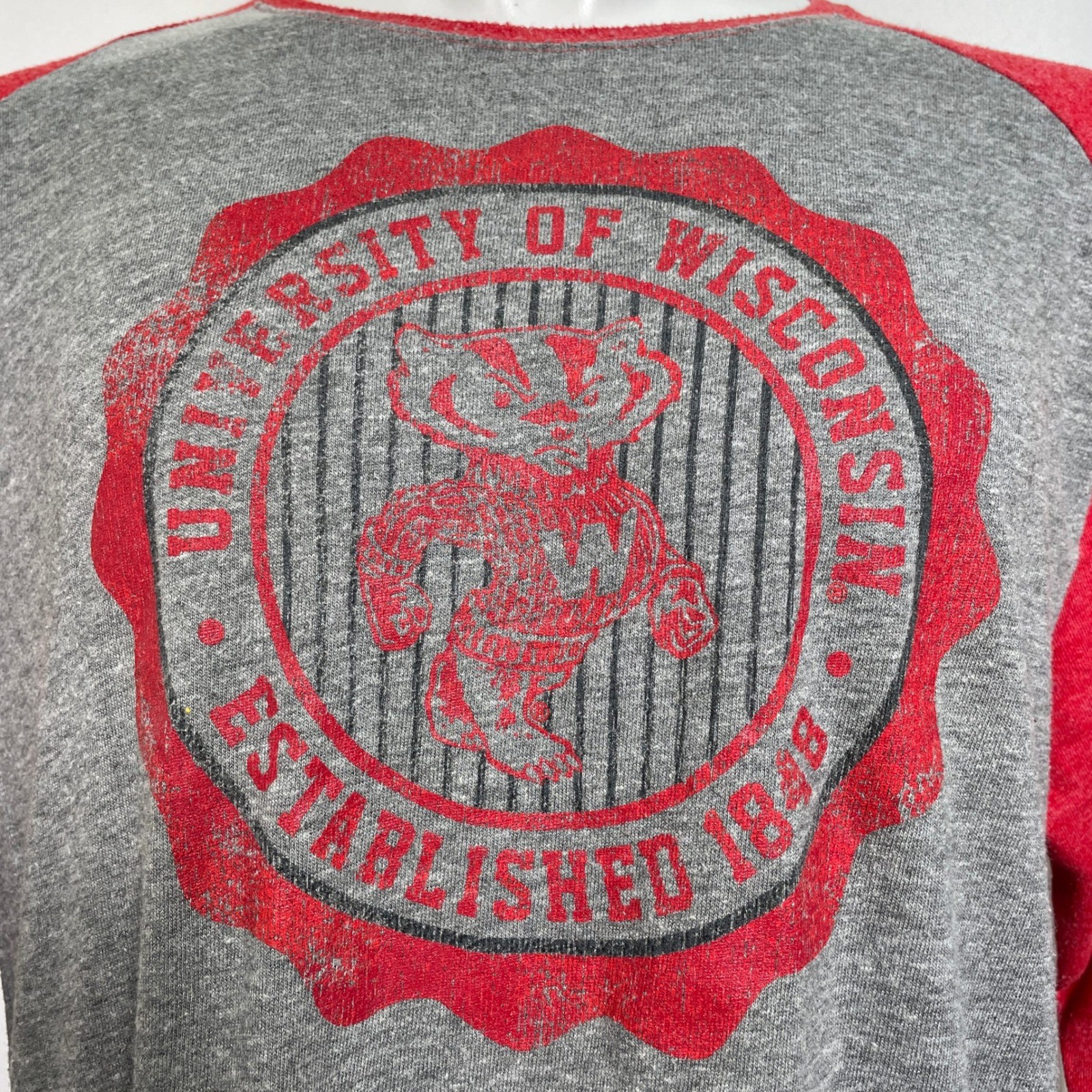 University of Wisconsin Badgers Adidas Long Sleeve Gray Raglan T-Shirt Men&rsquo;s XL