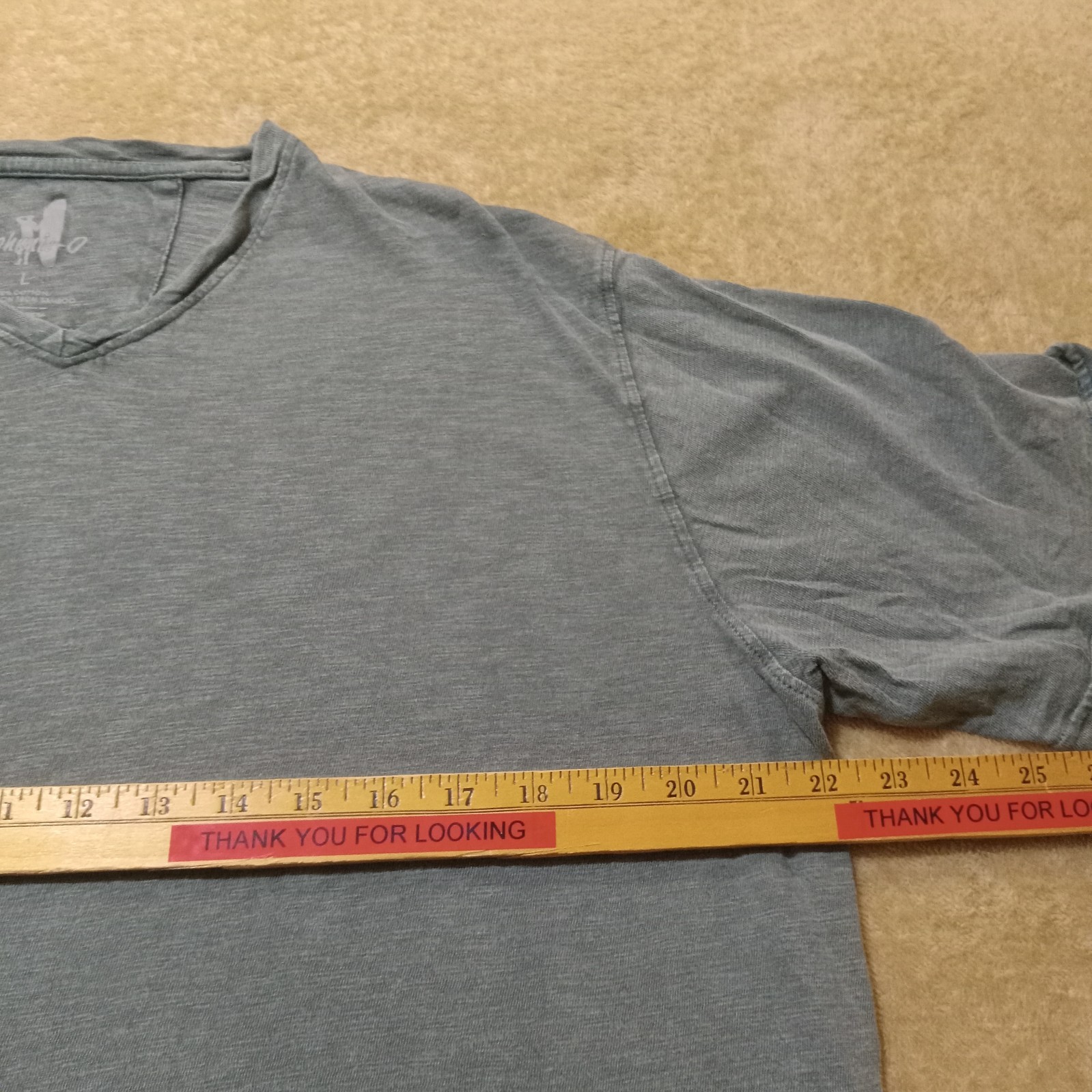Johnnie-O Men&rsquo;s V-Neck Short Sleeve T-Shirt size Large Green