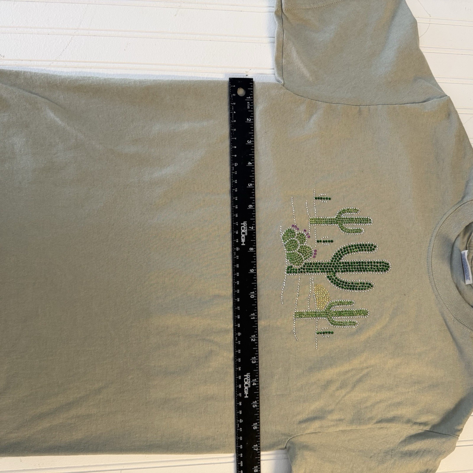 Green studded women&rsquo;s Cactus Desert Graphic Tee S Hanes Heavyweight 50/50