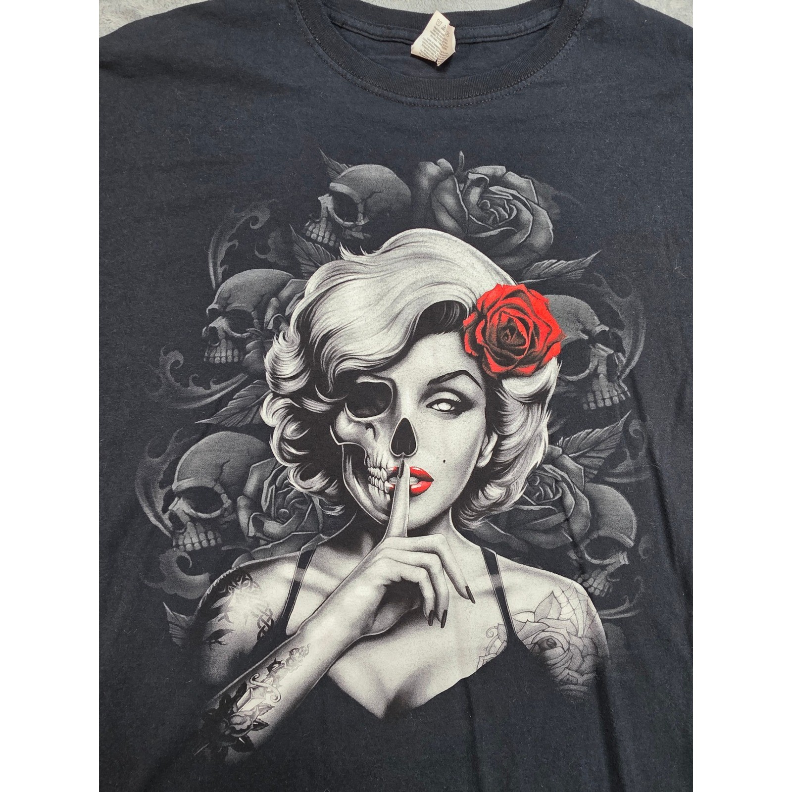 Fruit of the Loom HD Cotton Graphic T-Shirt Black XL Skull Rose Shhh Woman Tee