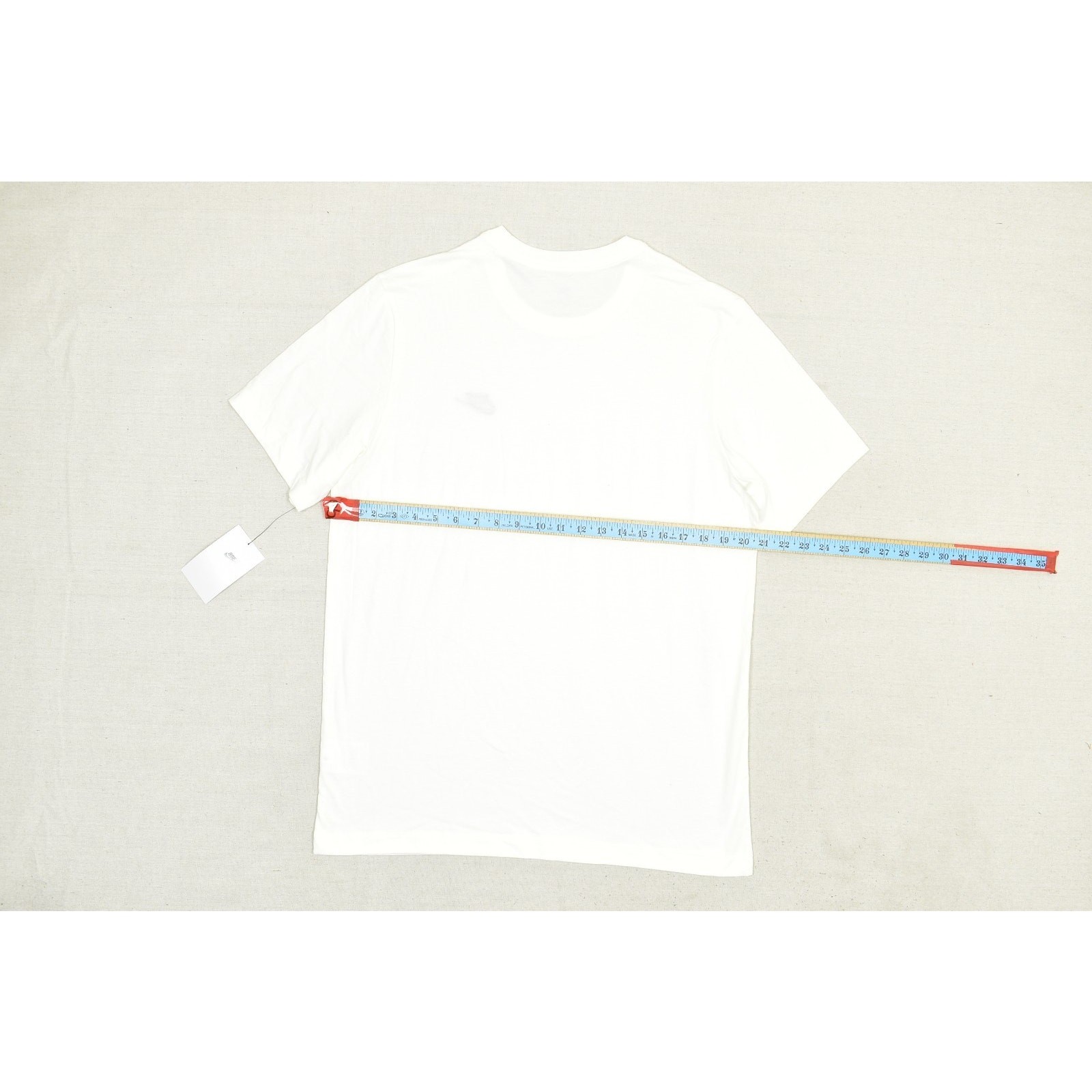 NEW Nike Men&rsquo;s The Nike Tee Athletic Fit Crew Neck White T-Shirt Size Large