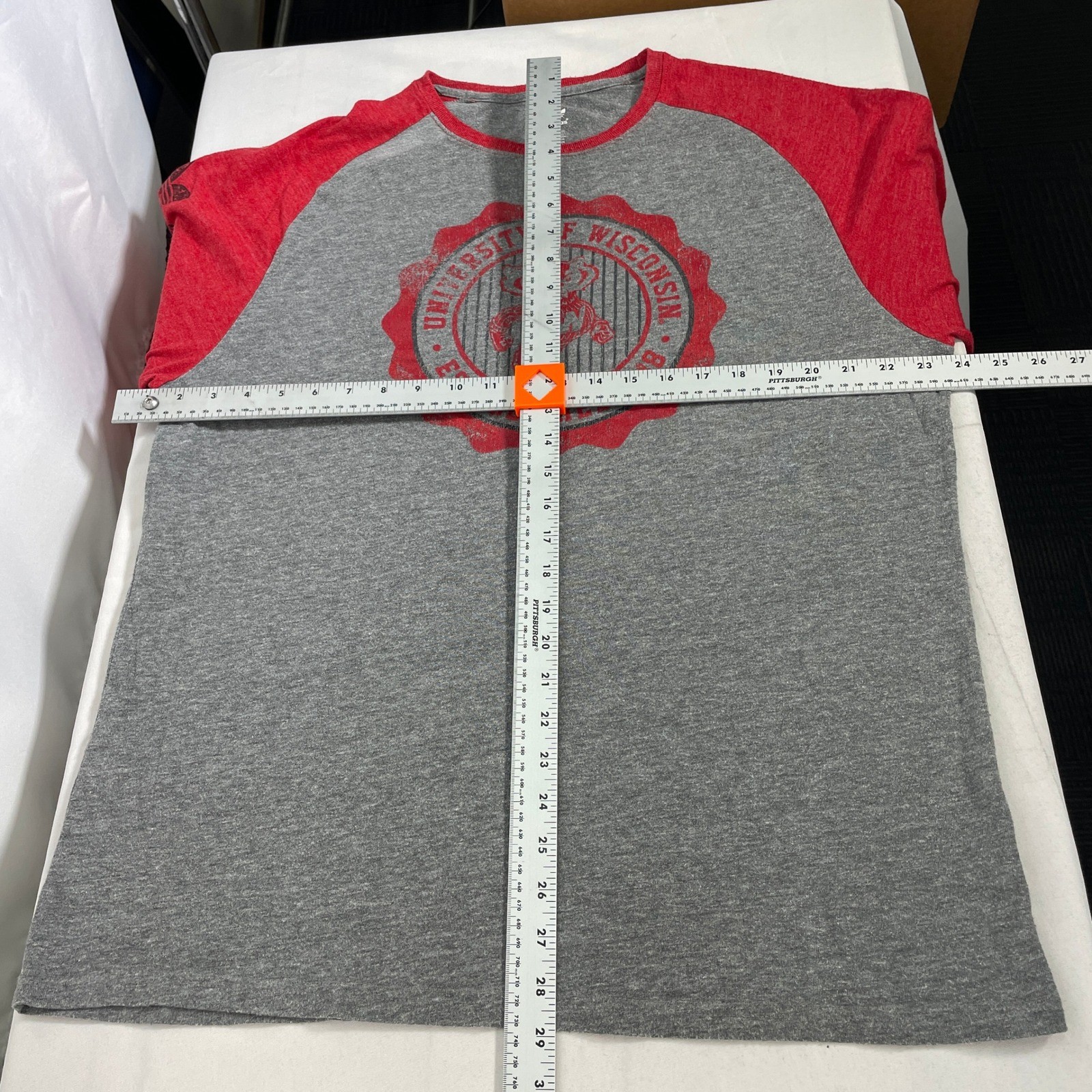 University of Wisconsin Badgers Adidas Long Sleeve Gray Raglan T-Shirt Men&rsquo;s XL