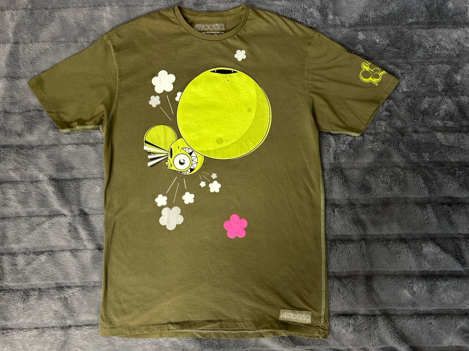 Artcotic x Dalek Space Monkey Graphic Tee Shirt Olive Green Men&rsquo;s Large L