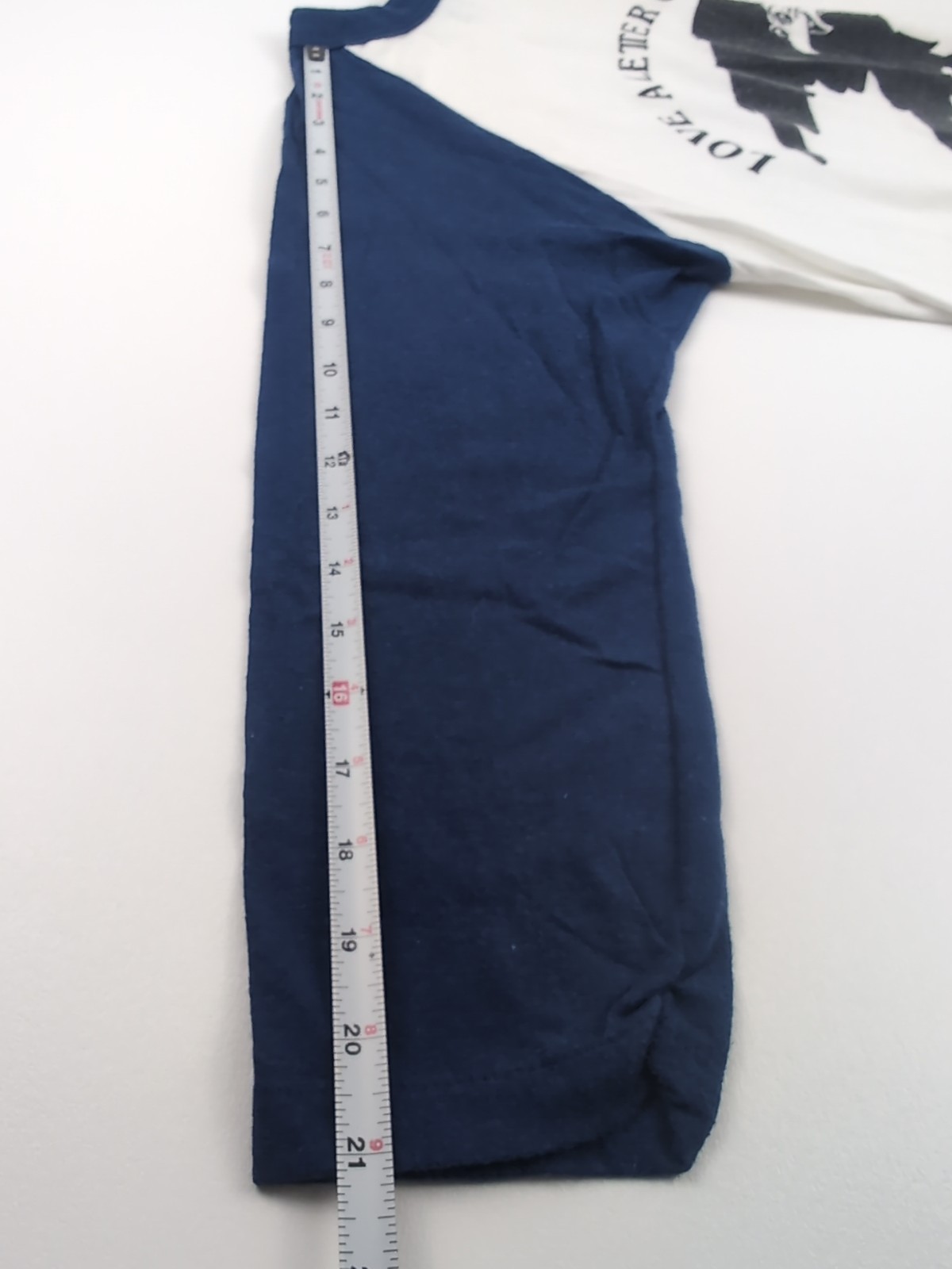 Vintage 80s Men&rsquo;s Size M 38-40 Postal Worker Raglan Shirt Curved Hem Made in USA