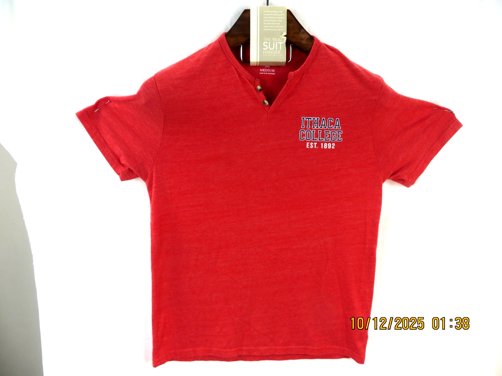 LEAGUE 91 SZ M Polyes/Cotton/Rayon Men&rsquo;s ITHACA COLLEGE Logo 2 Button T- Shirt