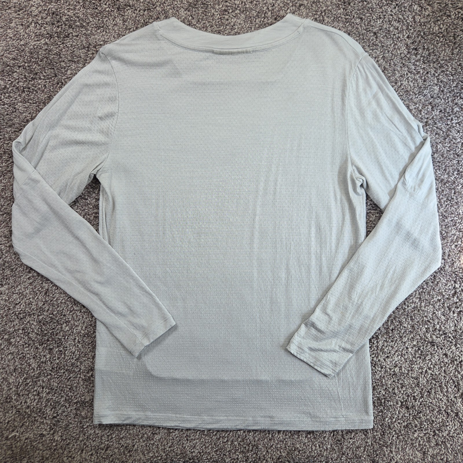 Icebreaker Cool-Lite Shirt Mens Small Gray Wool Blend Long Sleeve Crewneck Tee