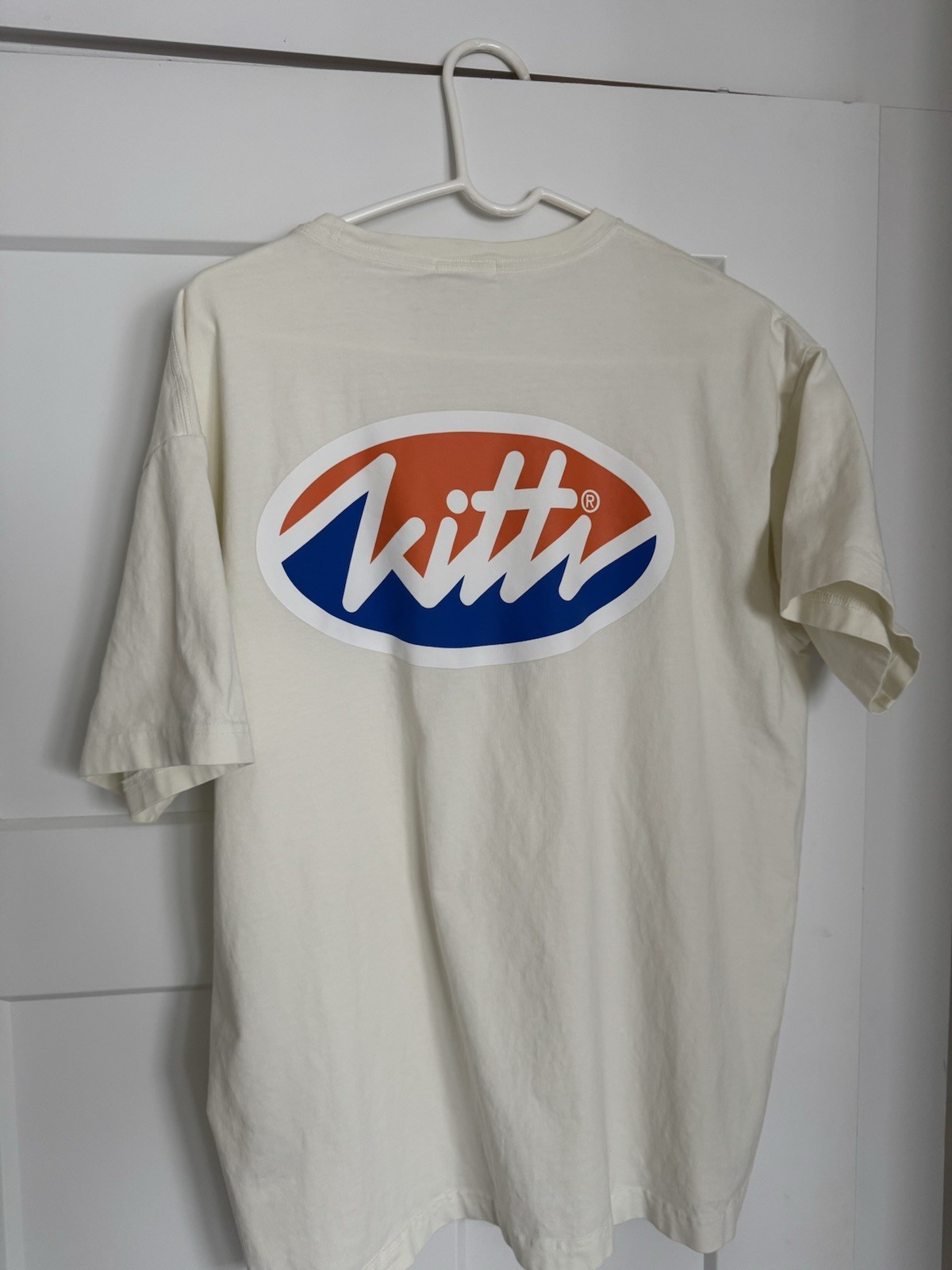Kith Men&rsquo;s Split Logo Short Sleeve Graphic Tee Spring/Summer 2025 – Silk – Large
