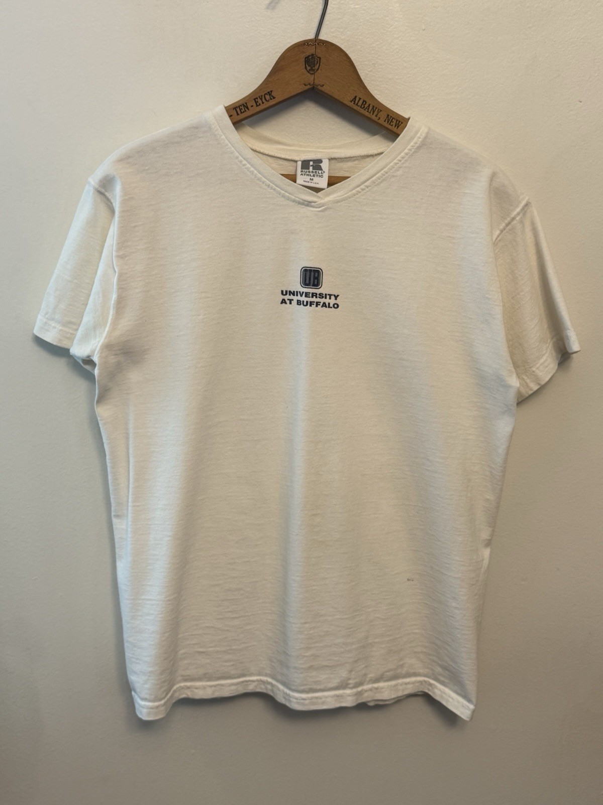 VTG 90s Y2K Medium University at Buffalo UB Bulls New York D1 NCAA T-Shirt USA