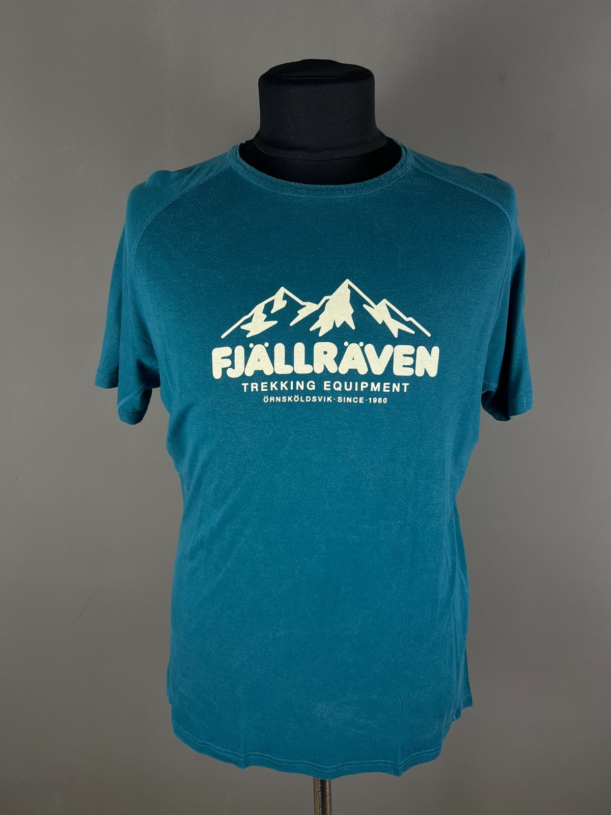 Fjallraven Trekking Equipment Shirt Mens XXL 2XL Mountain Graphic Tee Green Crew
