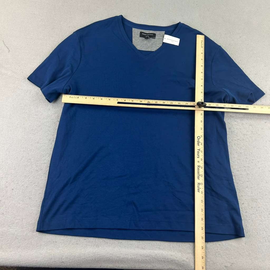 Banana Republic Shirt Mens XL Blue V Neck Short Sleeves Dress Tee NWT