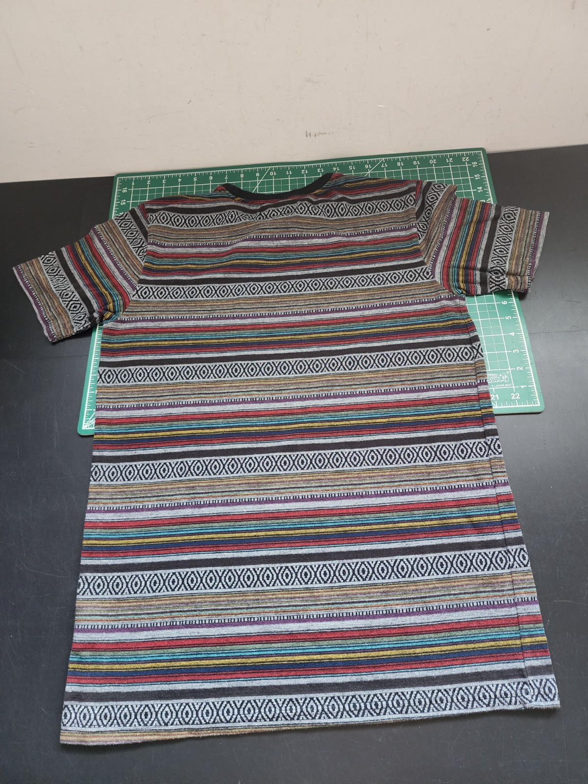 Beautiful Giant Striped T-Shirt Aztec Print Short Sleeve Casual Top Size L
