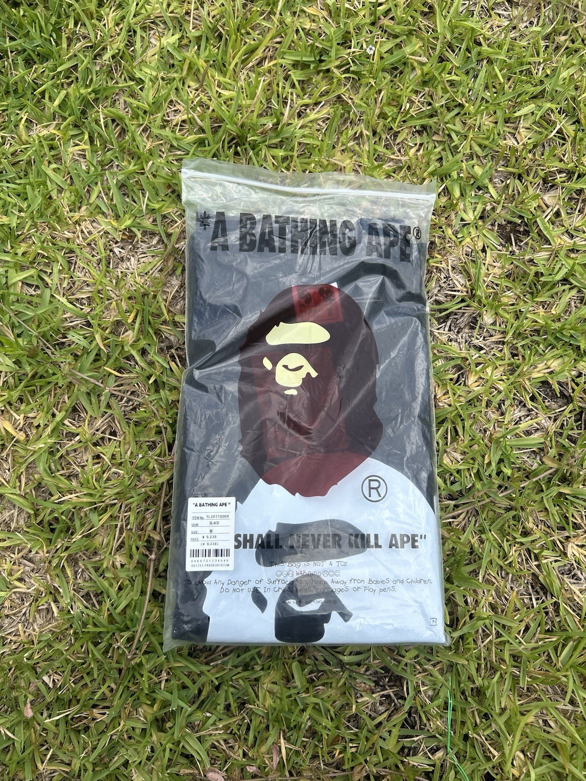 A Bathing Ape BAPE Ape Head Logo Graphic Tee Men&rsquo;s M Black/White Crew Neck
