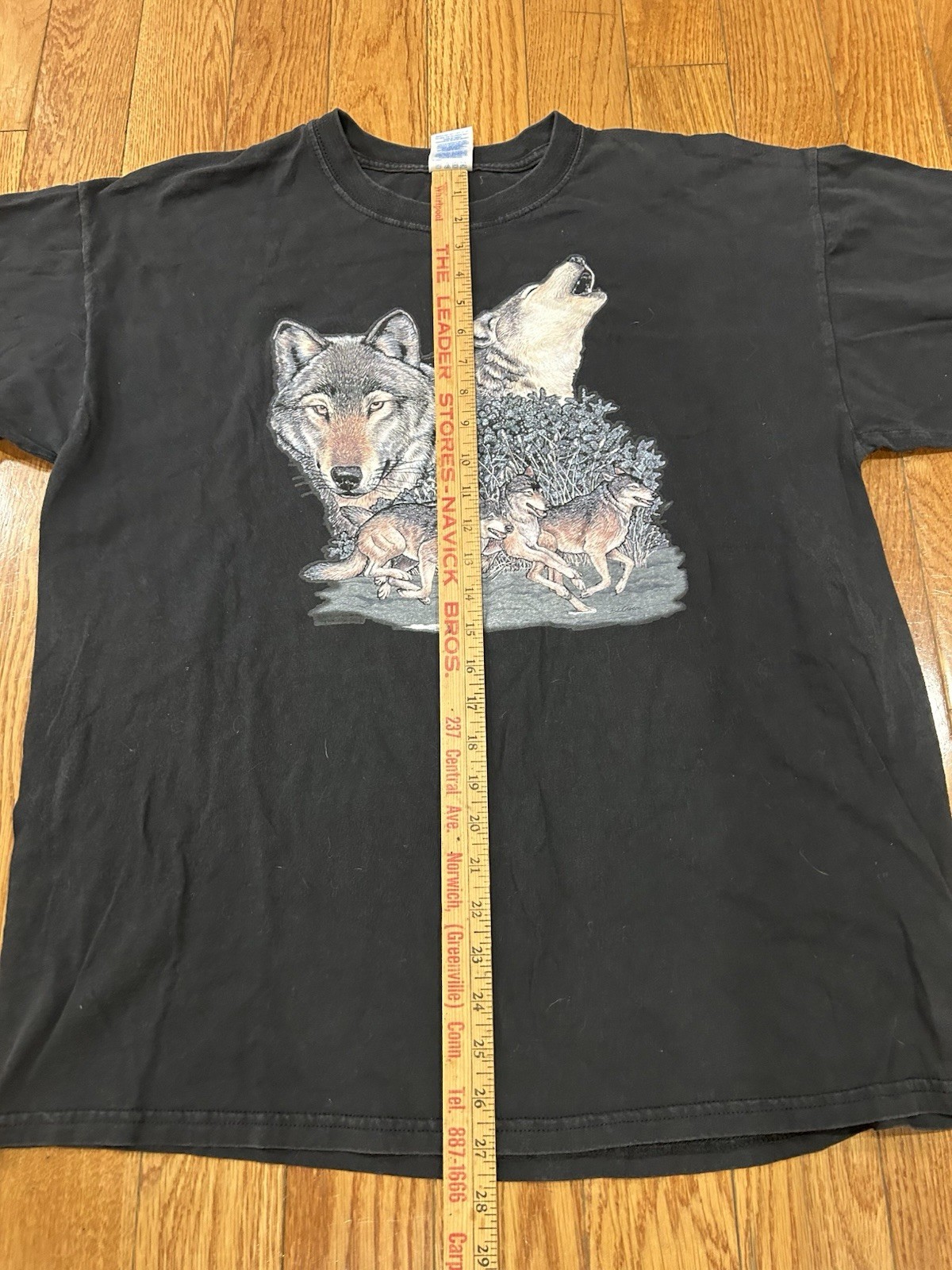 Vintage Wolf Graphic T-Shirt Men’s XL Black Gildan Heavy Cotton Nature Wildlife