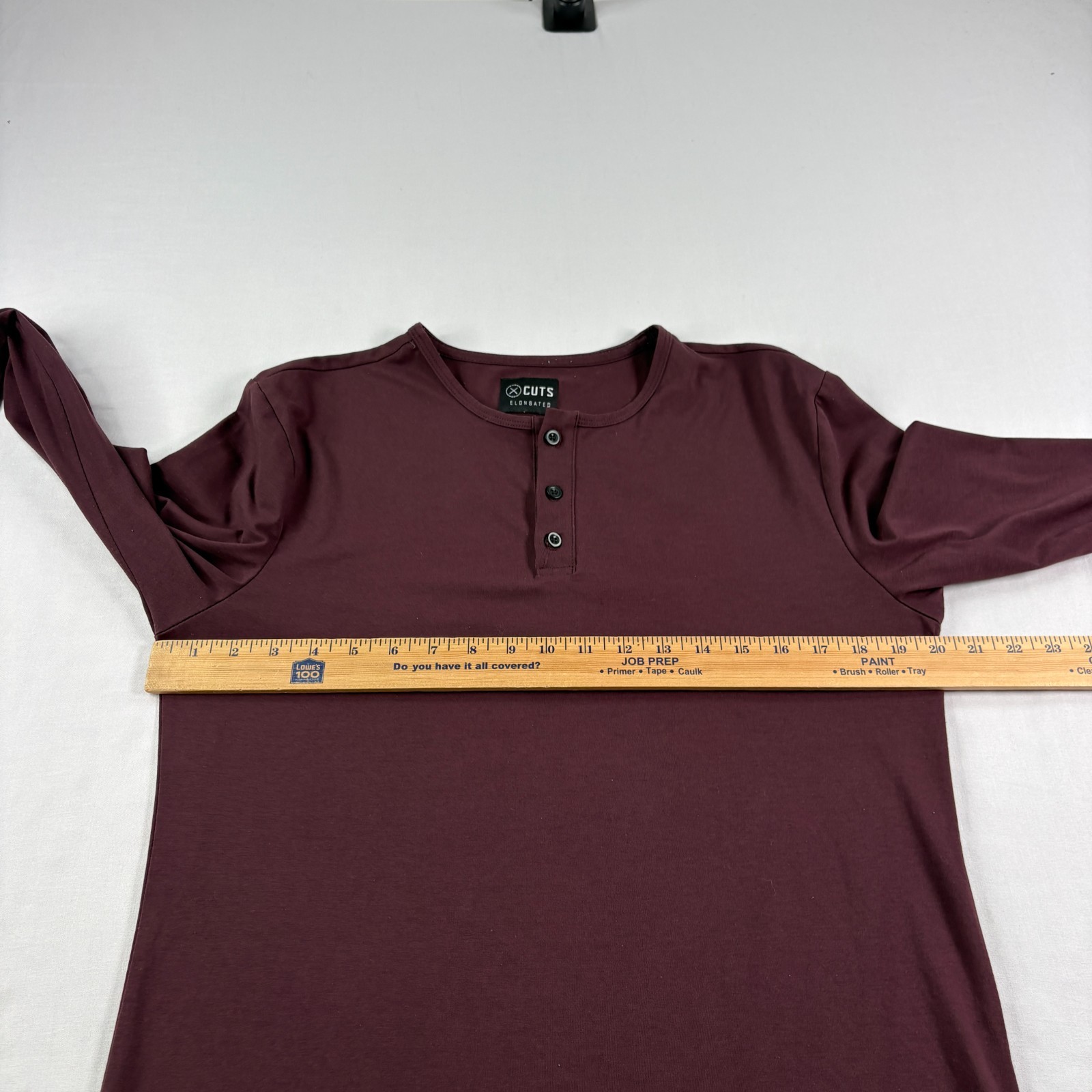 Cuts Clothing Shirt Mens Medium Red Henley Elongated Stretch Performance Casual