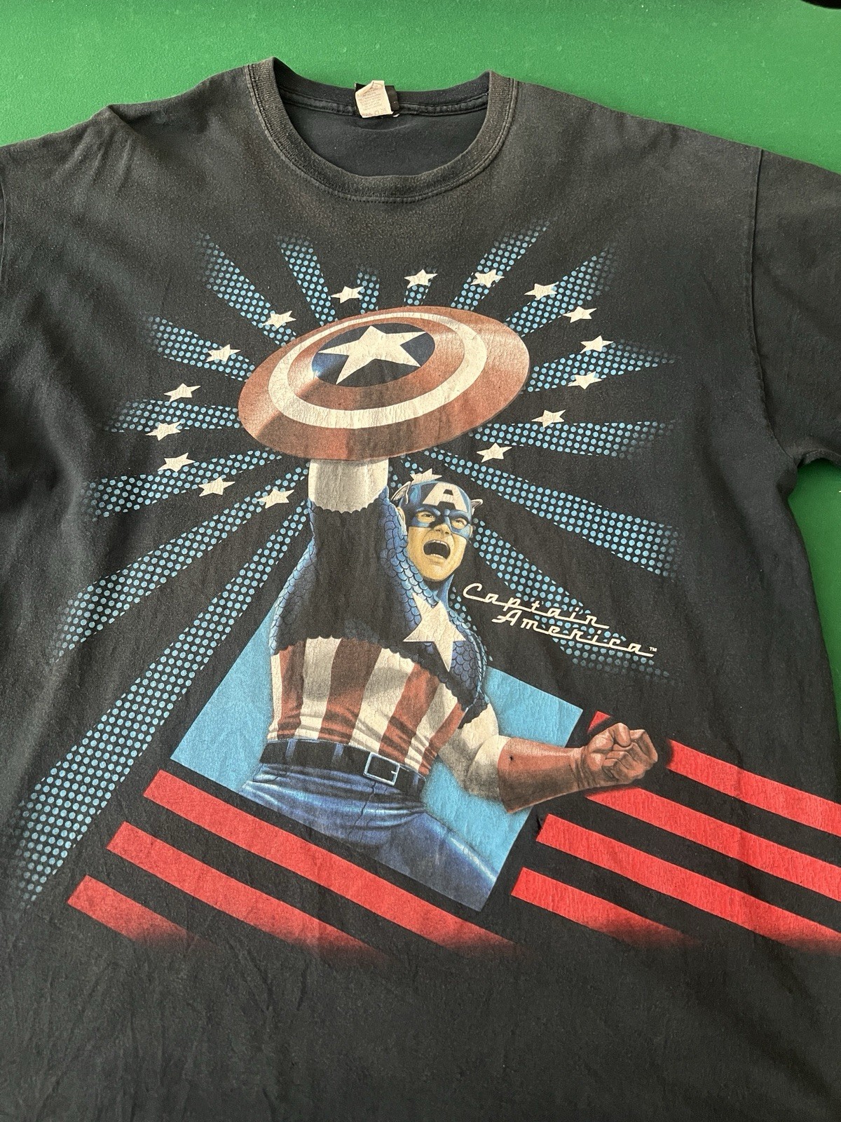VTG Captain America Shirt Men XL Black Marvel Mad Engine Graphic Y2K Small Flaw