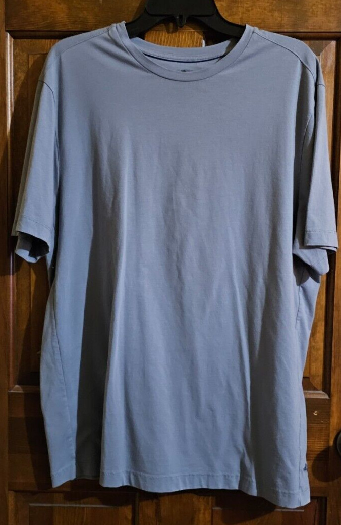 TOMMY BAHAMA Shirt Mens Medium Blue Island Zone V Neck Casual Travel UPF 30