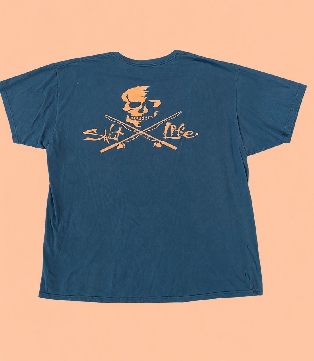 Salt Life Skull and Poles Short Sleeve Pocket Tee
