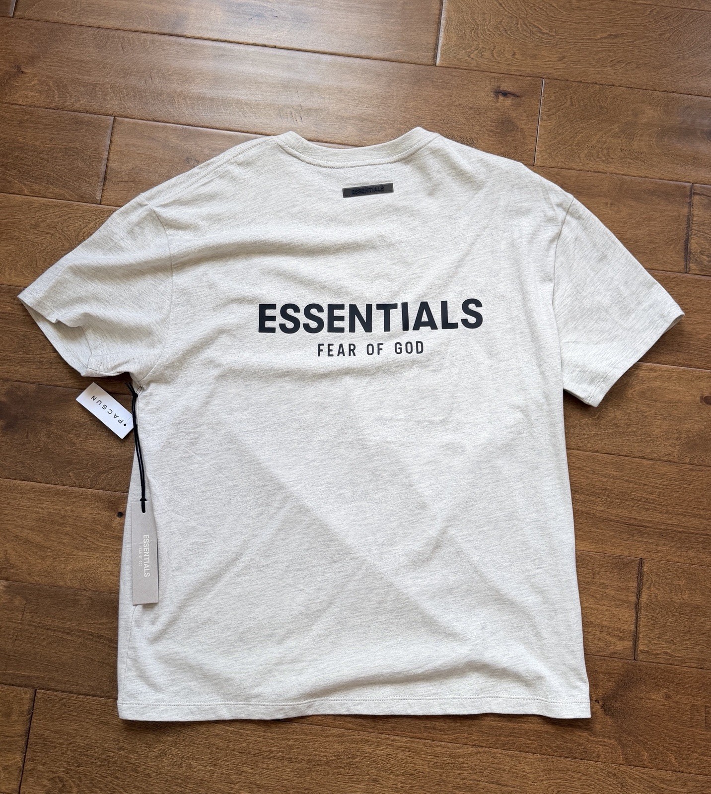 Fear of God Essentials Light Oatmeal Short Sleeve T-Shirt Size Medium (SS22)