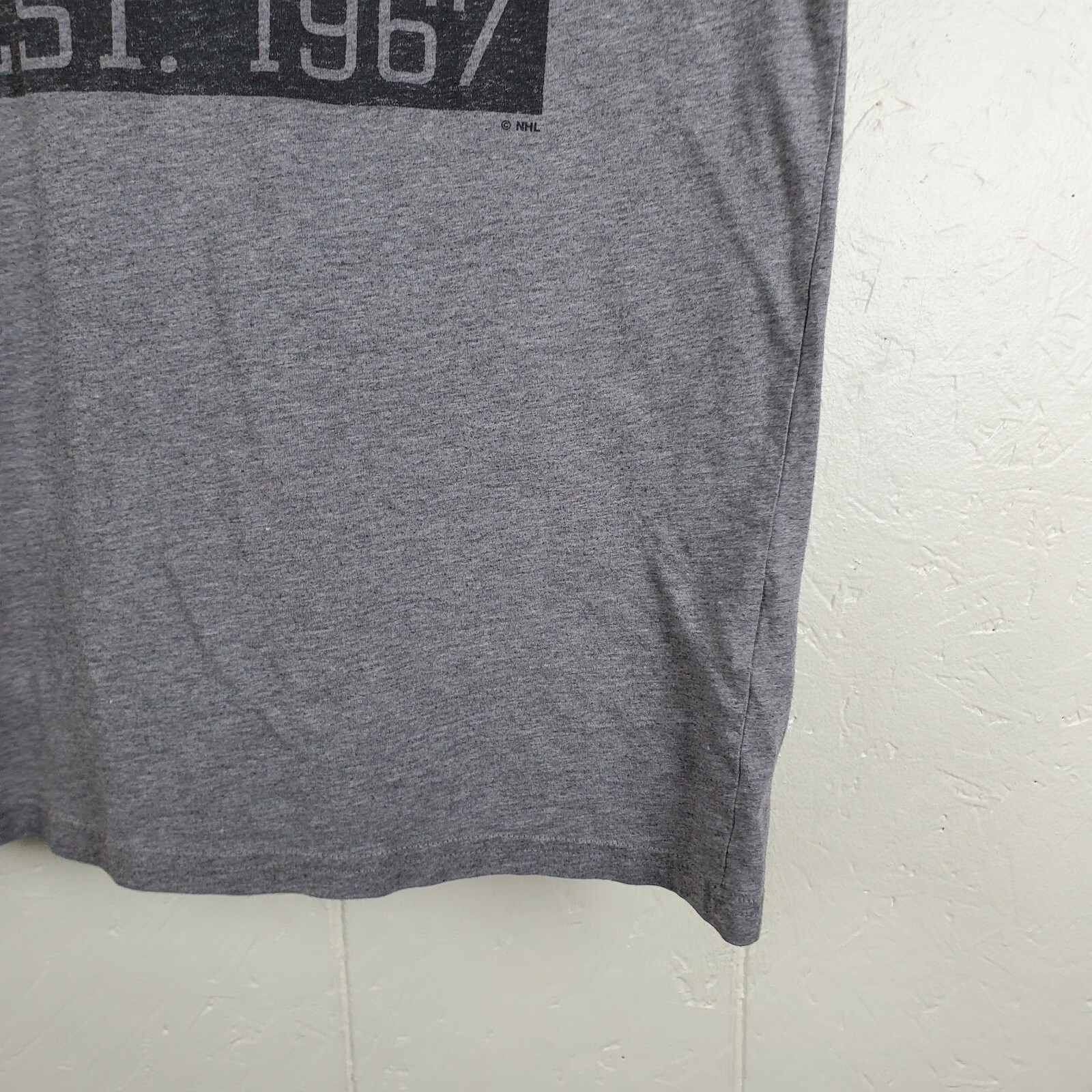 Los Angeles Kings Shirt Mens Medium Gray Crew Neck Short Sleeve Graphic NHL