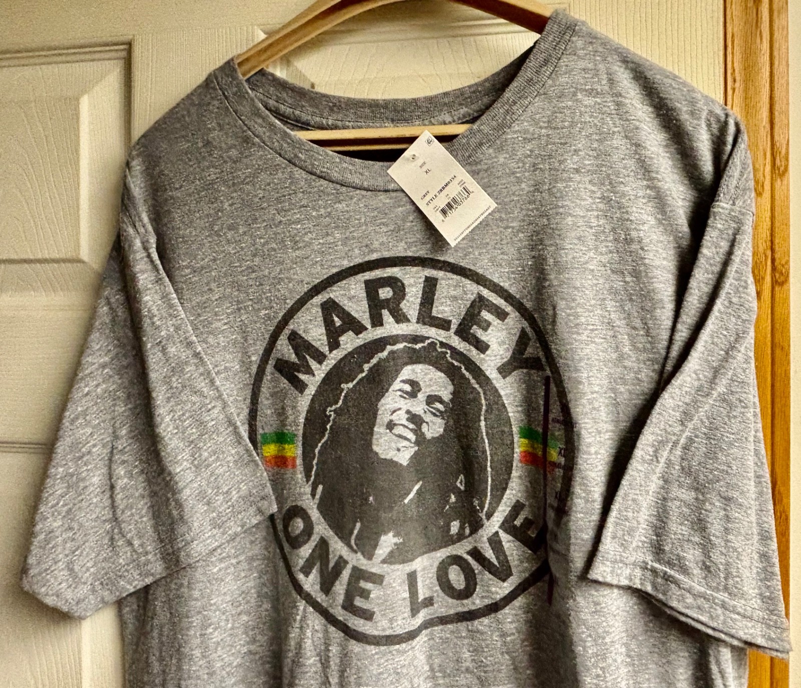 NEW/NWT Men&rsquo;s XL Graphic BOB MARLEY ONE LOVE Cotton Gray Black T-Shirt Gift