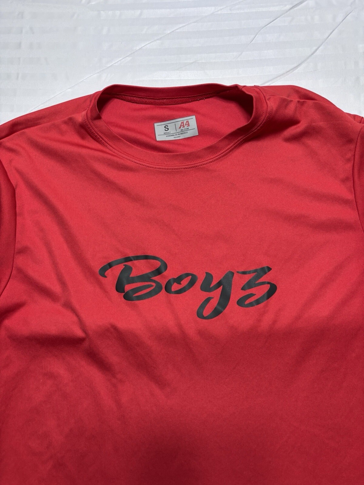 A4 Short Sleeve Shirts Men&rsquo;s Red Black Small & Medium Shirts 2pc