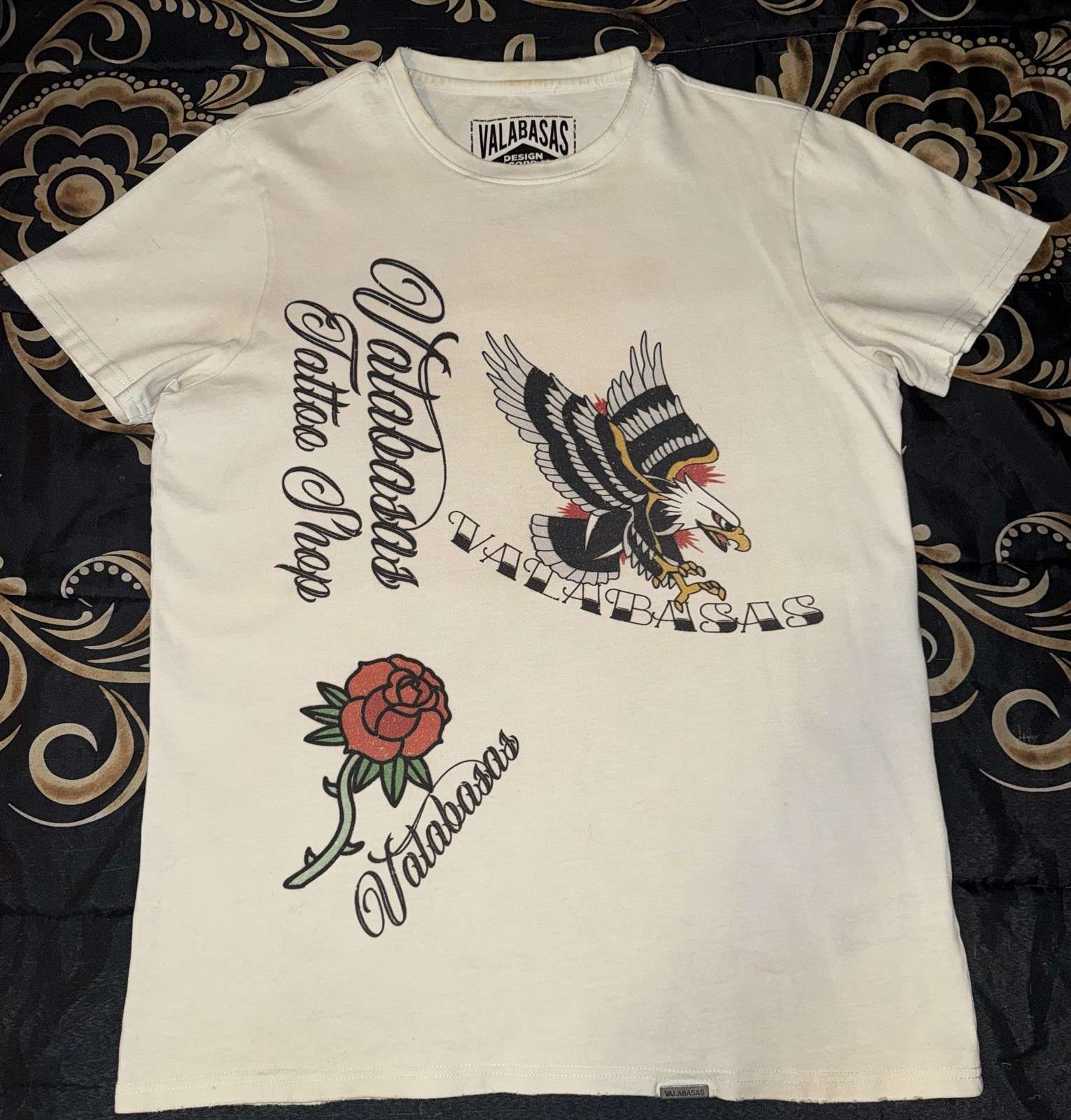 Valabasas Men&rsquo;s S White Graphic Crew Neck Short Sleeve Tee Tattoo Skull Rose