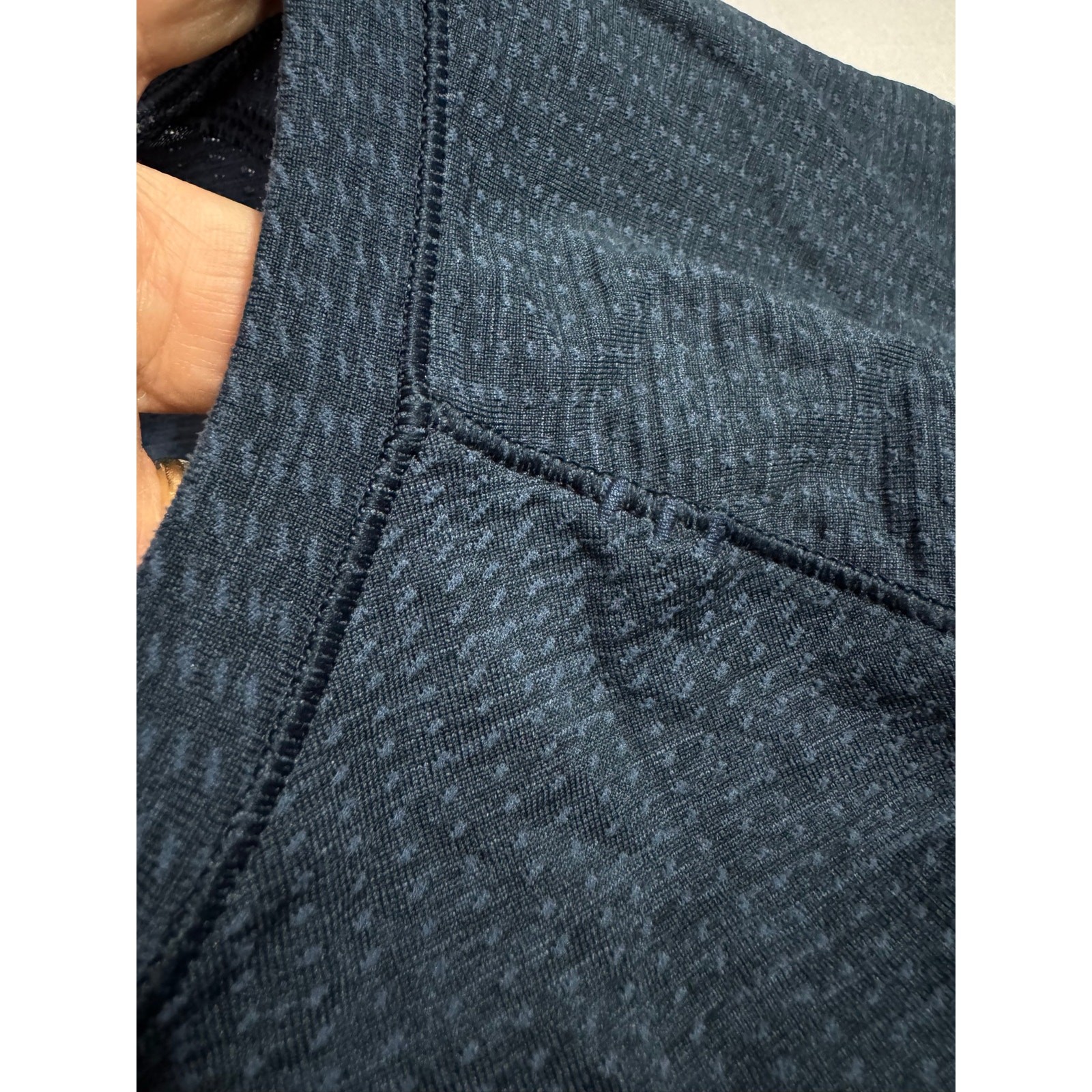 Lululemon Blue Workout Shirt Active Gear Mens XL 23×29