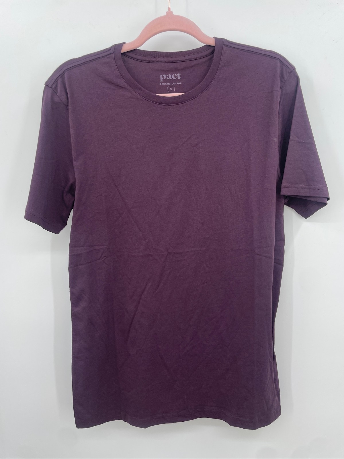 Pact Organic Cotton Mens Short Sleeve T-Shirt Plum Small NWOT