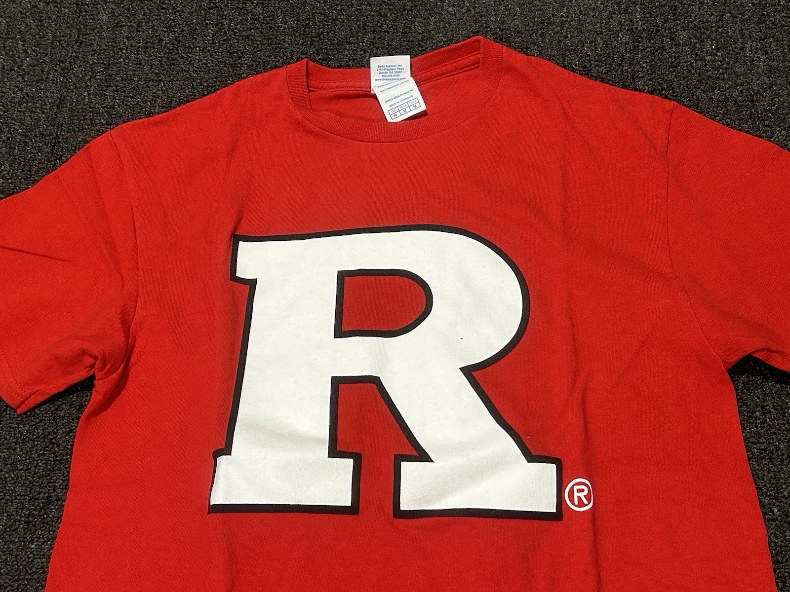Rutgers University T Shirt Mens Medium Red Chest Logo Delta NCAA College Casual