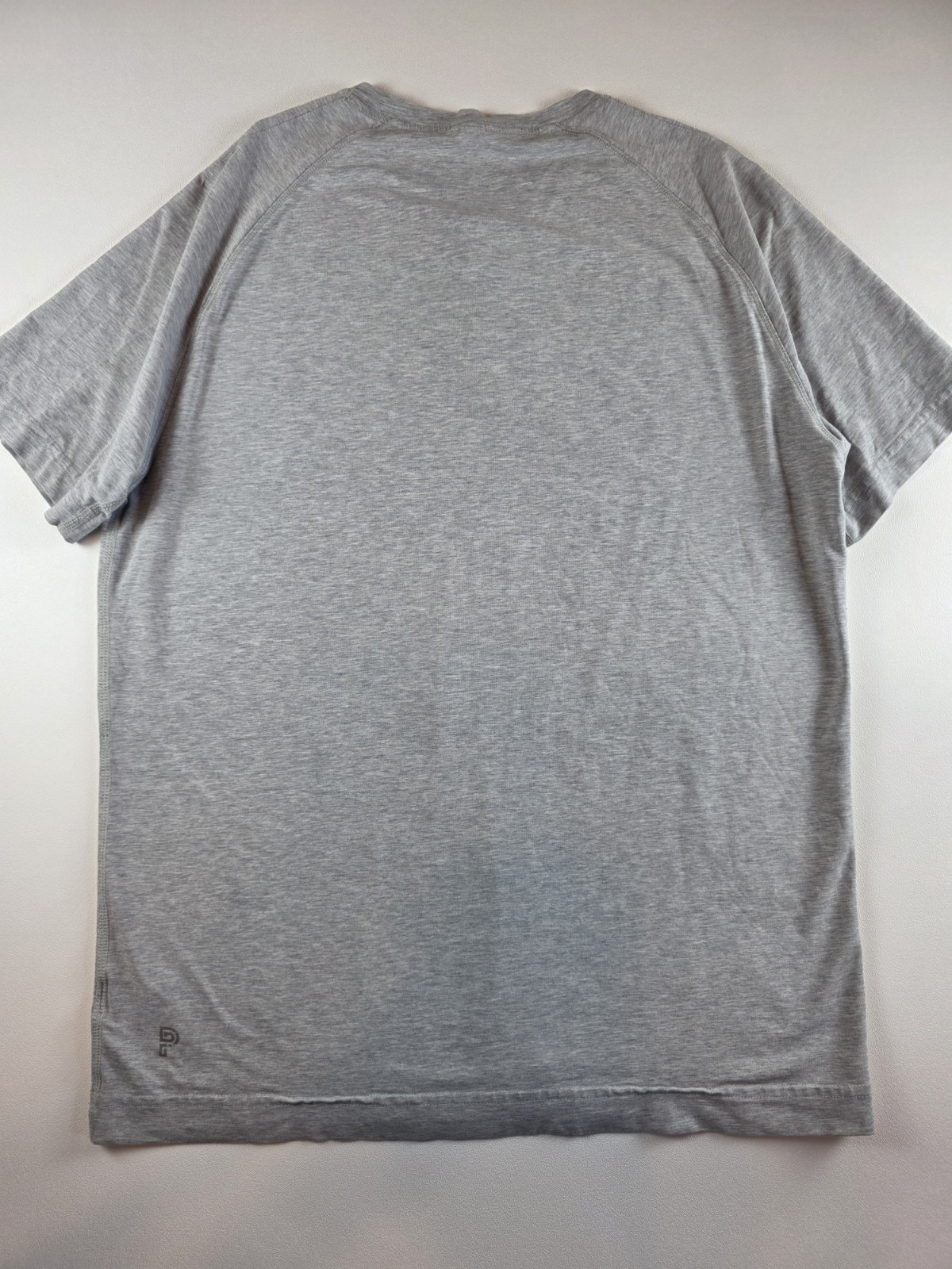 Public Rec Men&rsquo;s Go-to Henley Tee Gray Stretch Short Sleeve Shirt Sz M