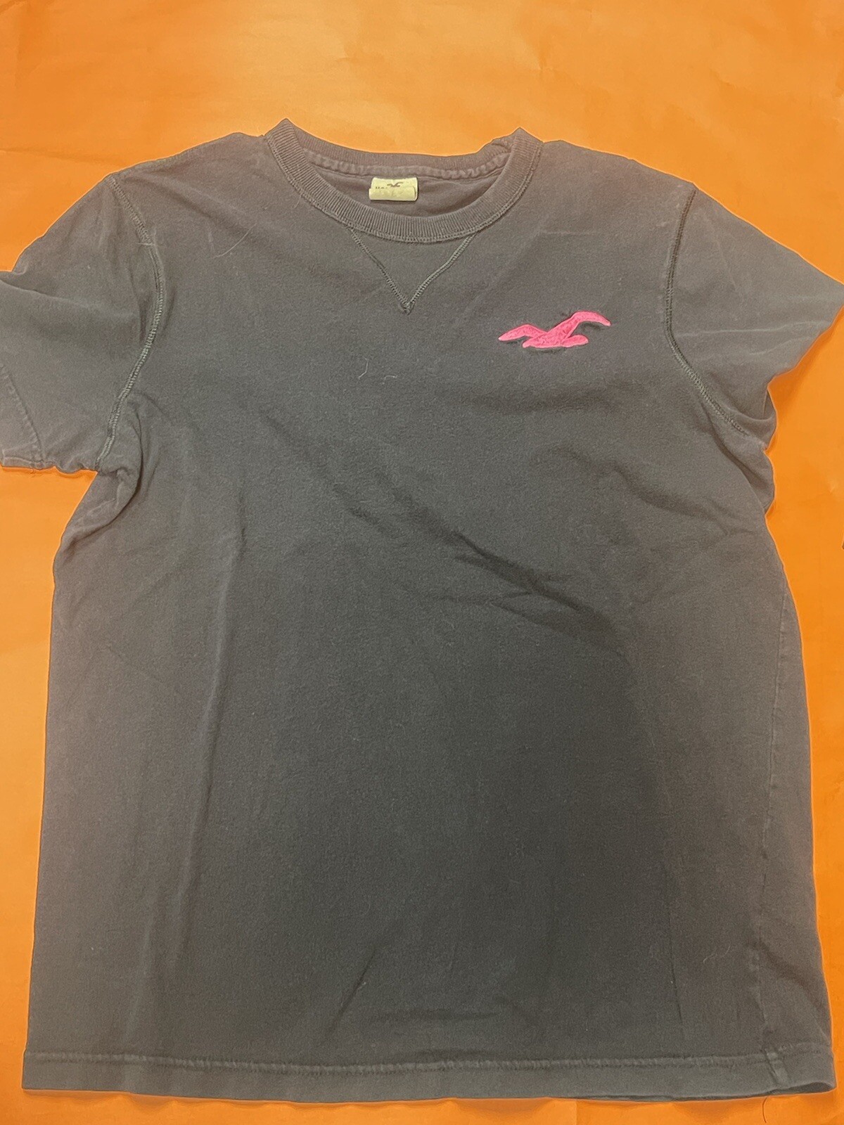 Hollister Adult Short Sleeve T-Shirt Navy Pink Bird Medium