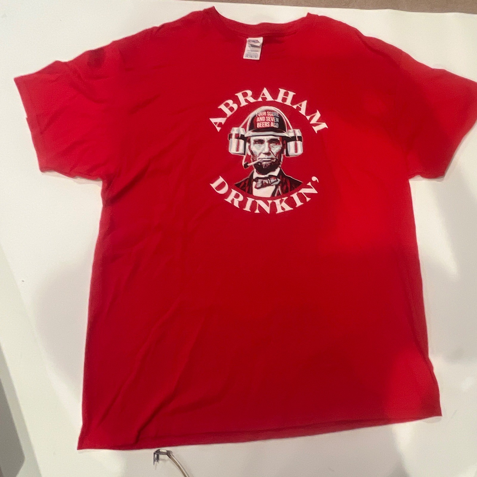 Duke Men&rsquo;s L Red Abraham Drinkin&rsquo; Graphic Print Crew Neck Cotton Knit Tee