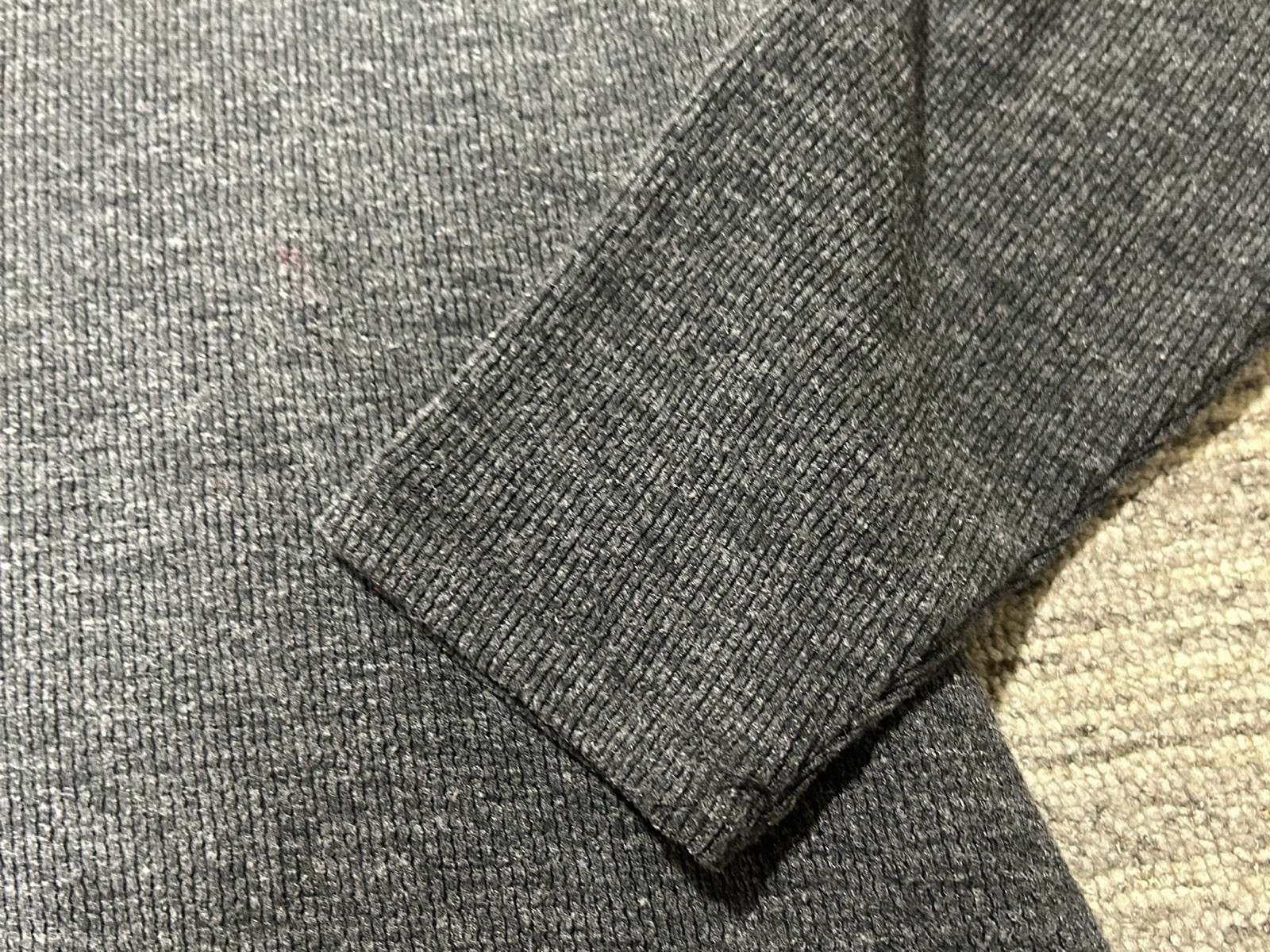 GUESS T Shirt Mens Medium Thermal Henley Solid Gray Cotton Poly Blend Waffle