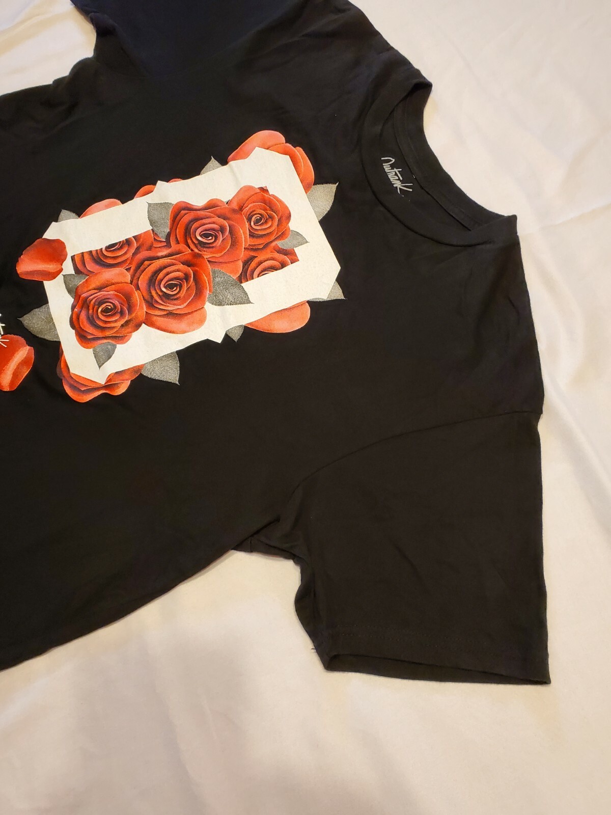 Outrank Black T-shirt Mens Medium Roses 19.5W X28L