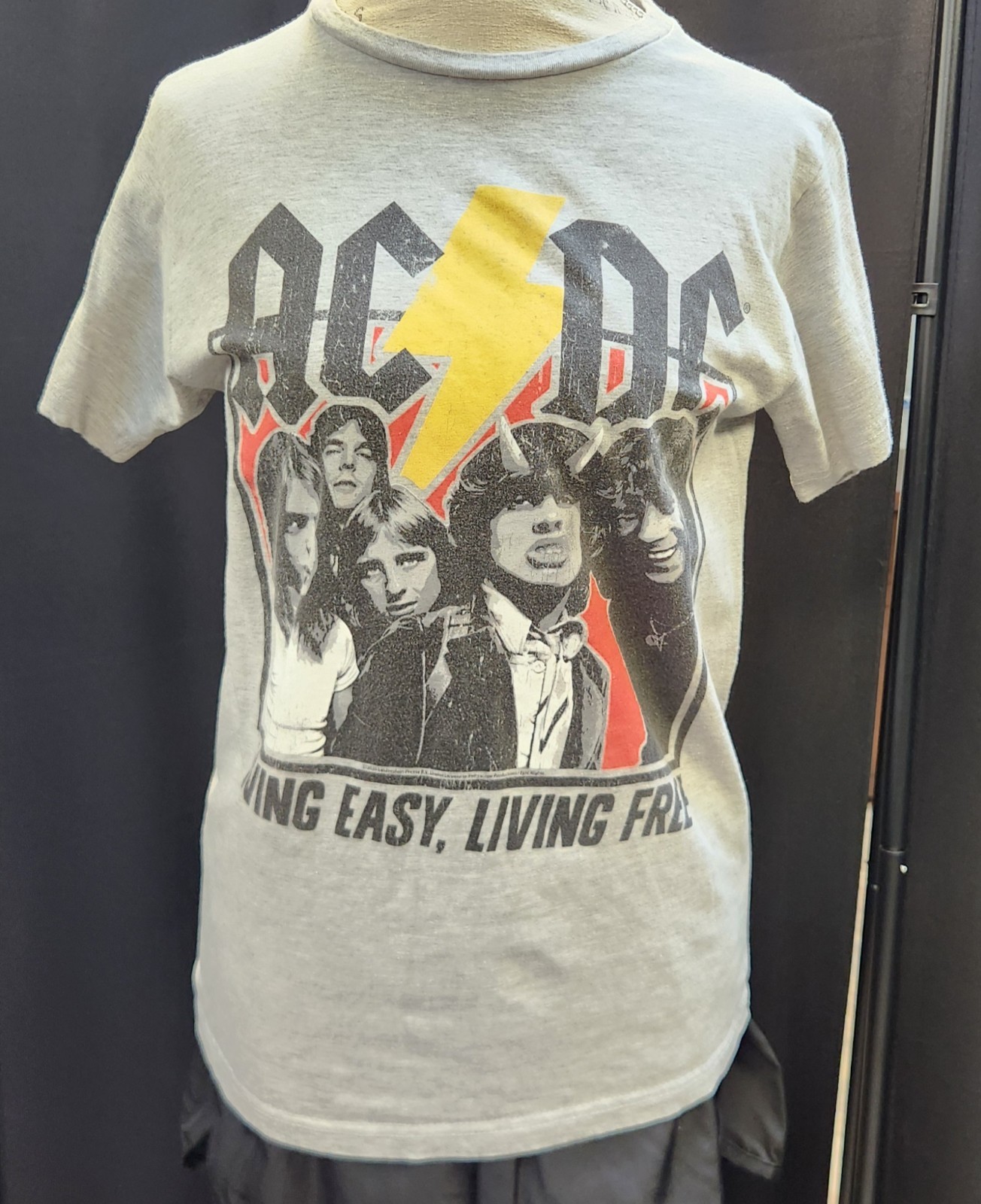 AC/DC « Living Easy, Living Free » Graphic Band T-Shirt – Size Small