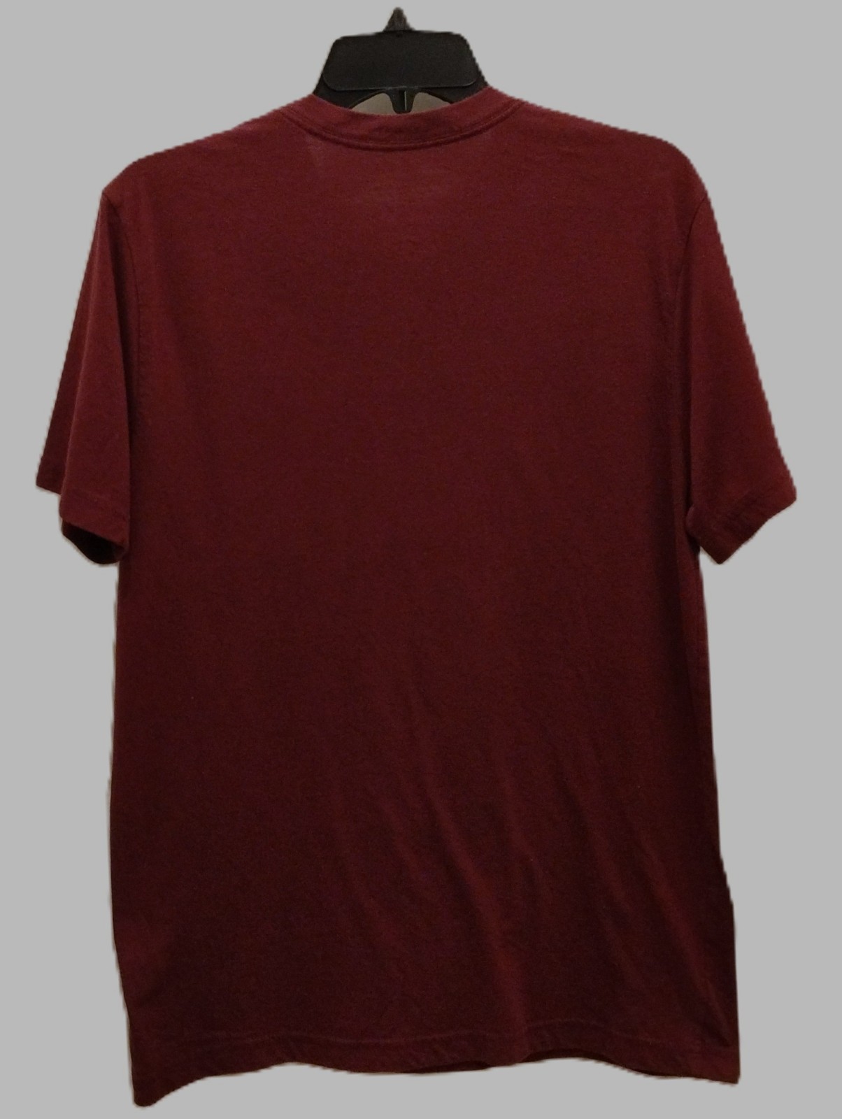 EUC George Short Sleeve, Crew Neck, Burgundy T-Shirt – Men&rsquo;s Size M (38-40)