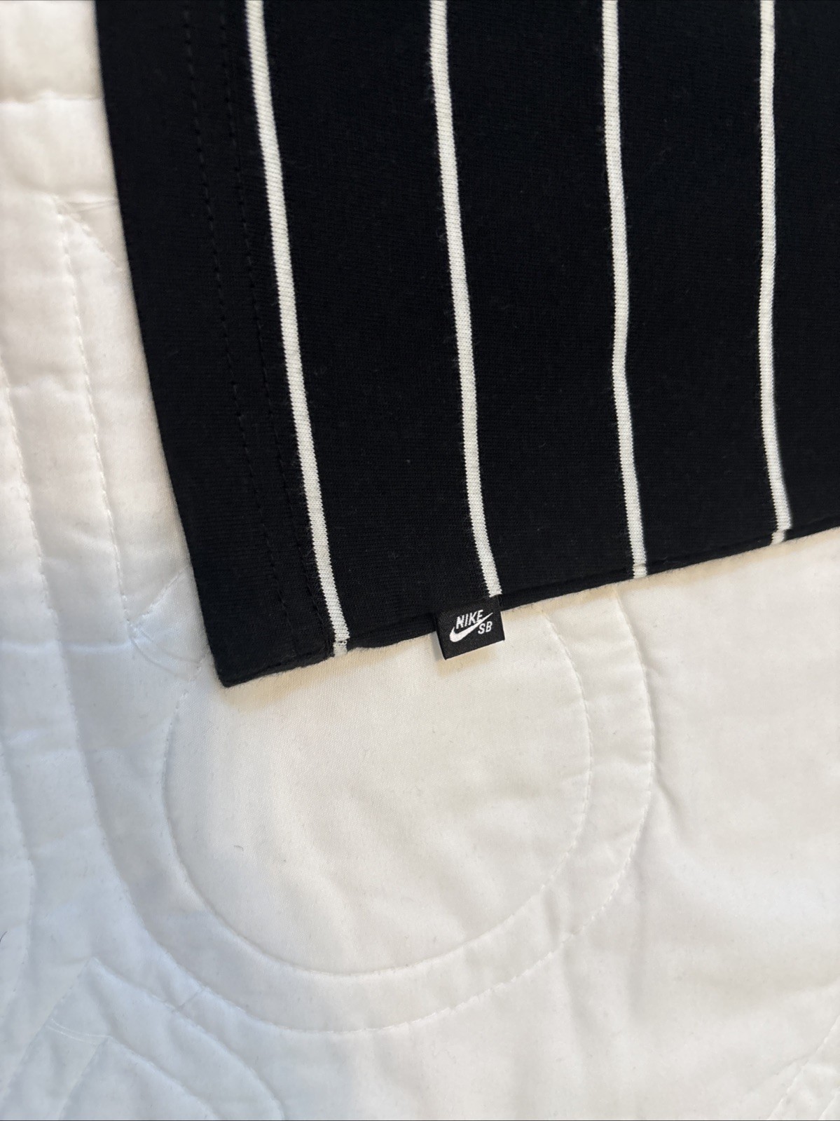 Nike SB M90 Medium Stripe T-shirt Parachute Black Skateboard HJ0812-010 NWT $50