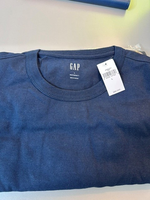 Gap Men&rsquo;s Large Heavyweight Cotton T-Shirts in Relaxed Blue and Black