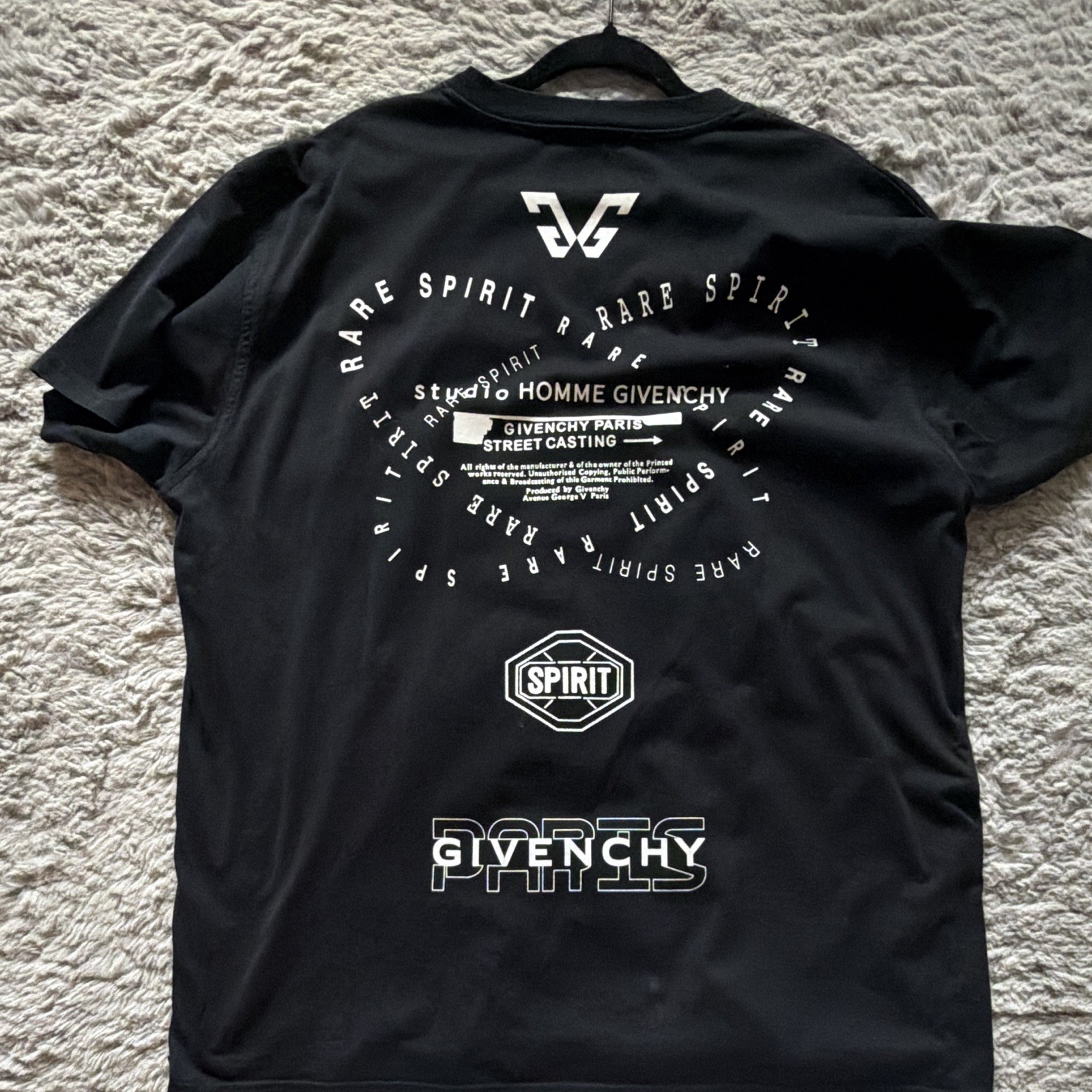 Givenchy Men&rsquo;s Black XL Cotton Jersey Crew Neck Spirit Logo Graphic T-Shirt