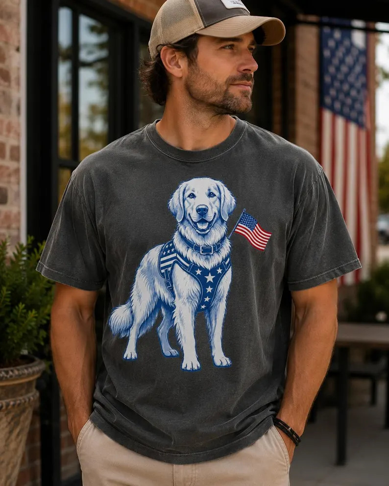 Patriotic Golden Retriever USA Dog Comfort Tee