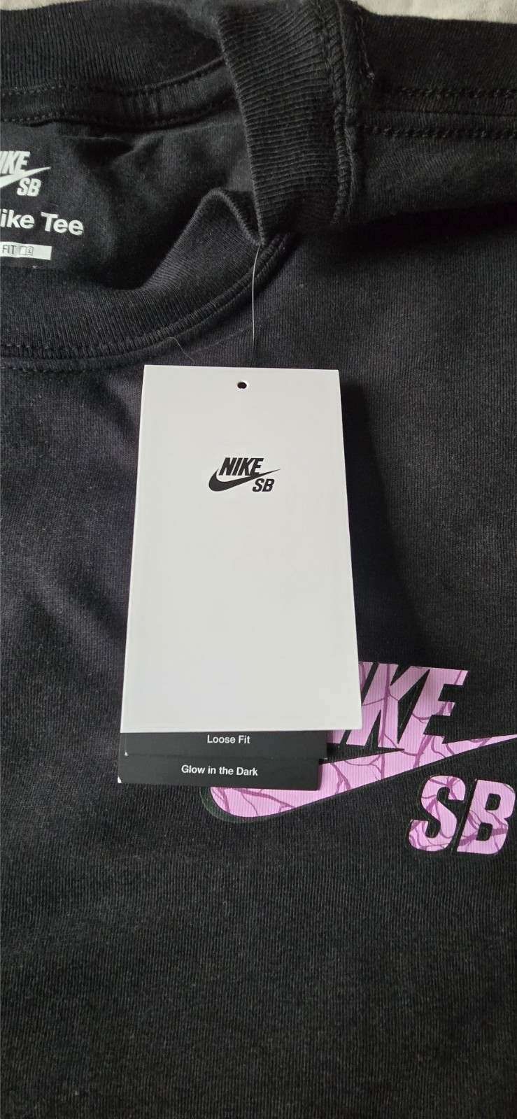 Nike SB OC Spider Tee – (Glow in the dark) Black -Size Large – NWT