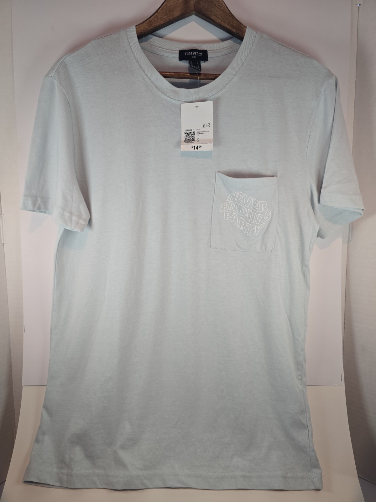Forever 21 Men’s Never Ending Party Pocket T-Shirt Small Pale Aqua NWT