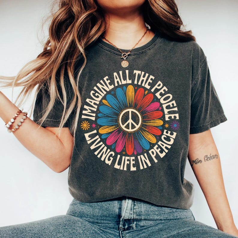 Imagine Peace T-Shirt | « Imagine All the People Living Life in Peace » | Floral D