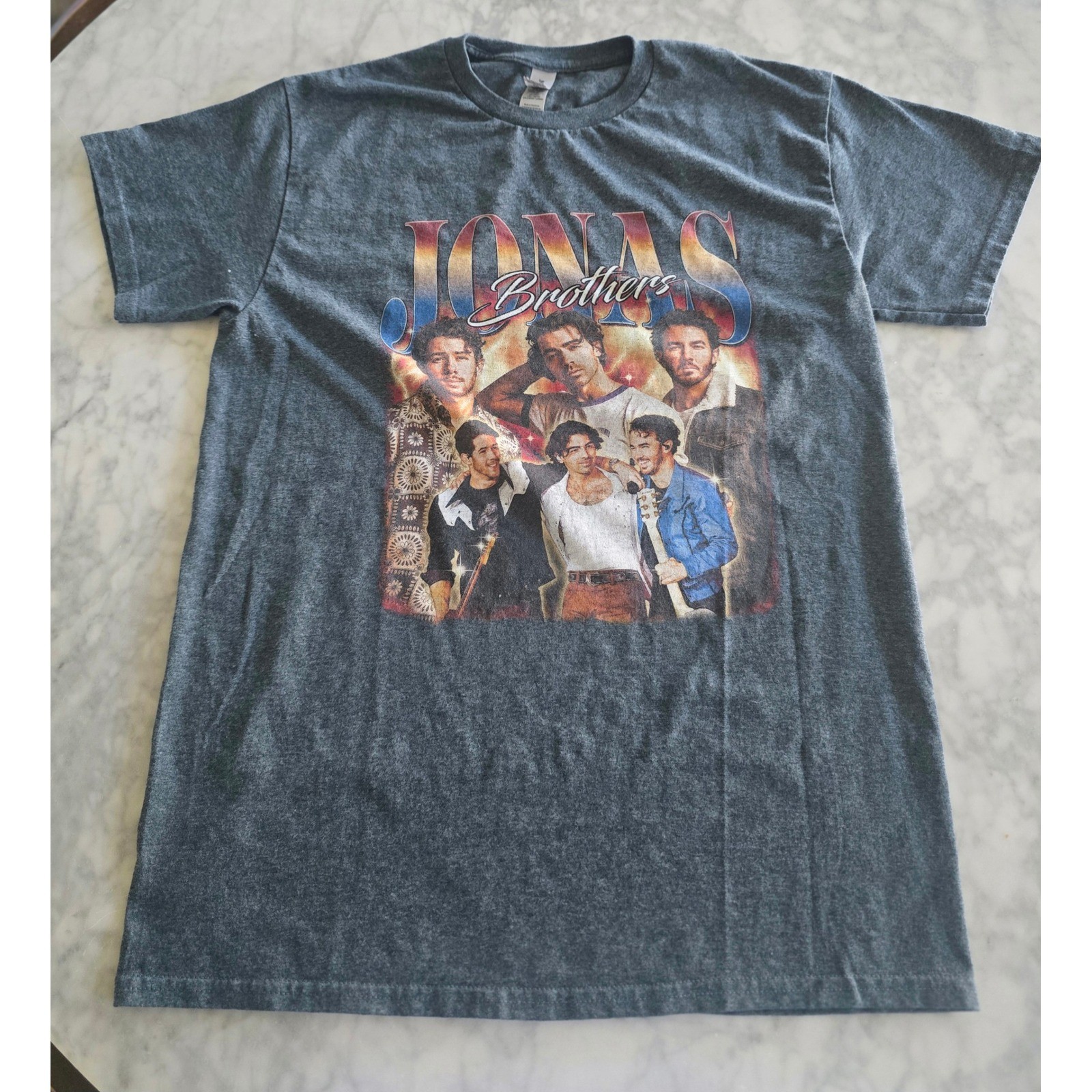 Jonas Brothers 90&rsquo;s Graphic Band Tee Gray Heather Gildan Heavy Cotton Medium